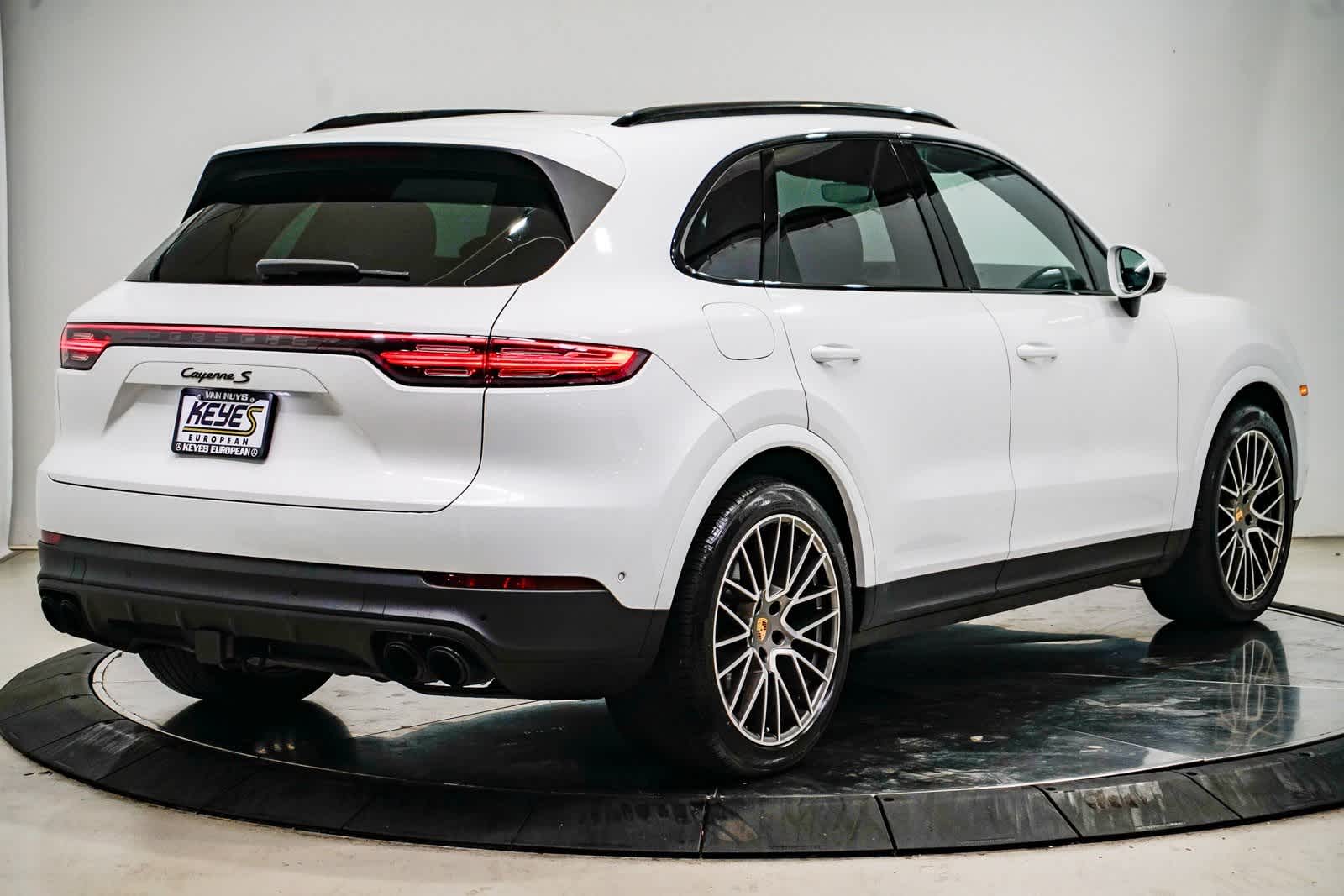 Thumbnail: 2023 Porsche Cayenne - 4