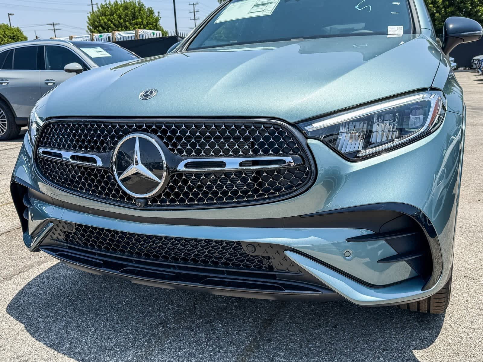 Thumbnail: 2025 Mercedes-Benz GLC - 11