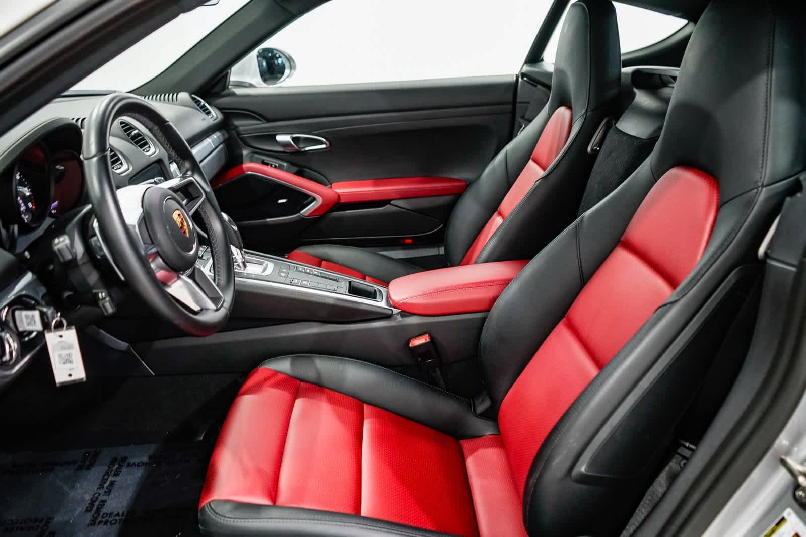 Thumbnail: 2022 Porsche 718 Cayman - 17