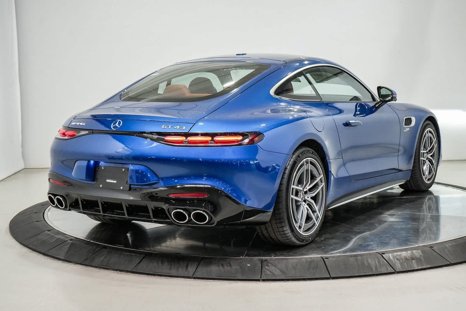 Thumbnail: 2025 Mercedes-Benz AMG GT - 4