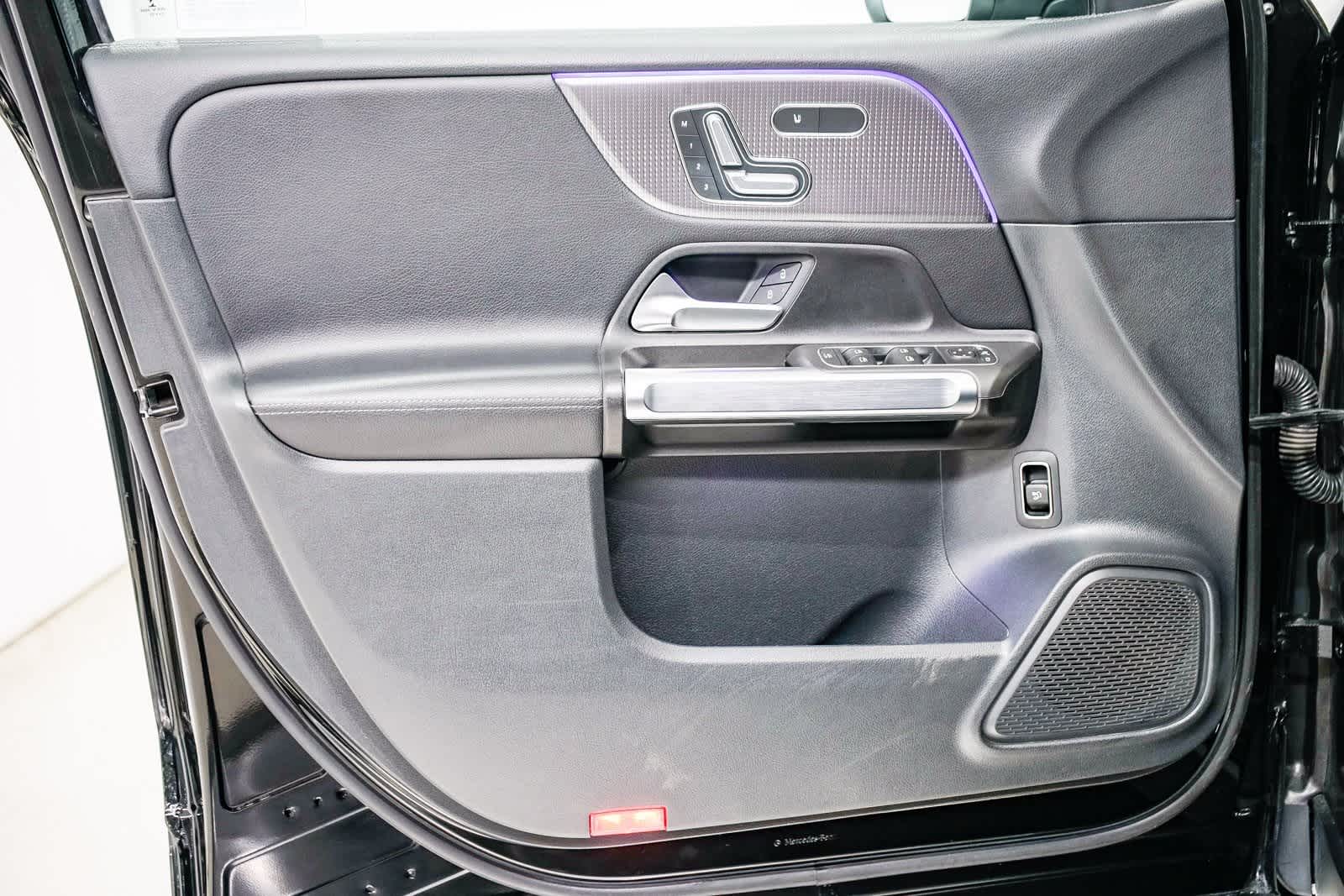 Thumbnail: 2022 Mercedes-Benz GLB - 18