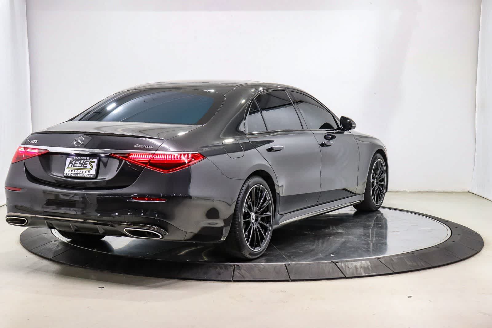 Thumbnail: 2025 Mercedes-Benz S-Class - 3