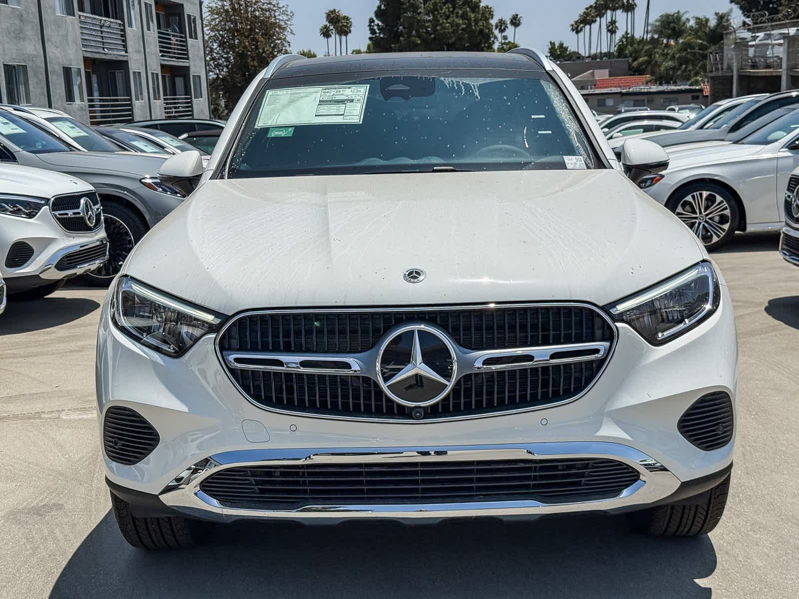 Thumbnail: 2025 Mercedes-Benz GLC - 2