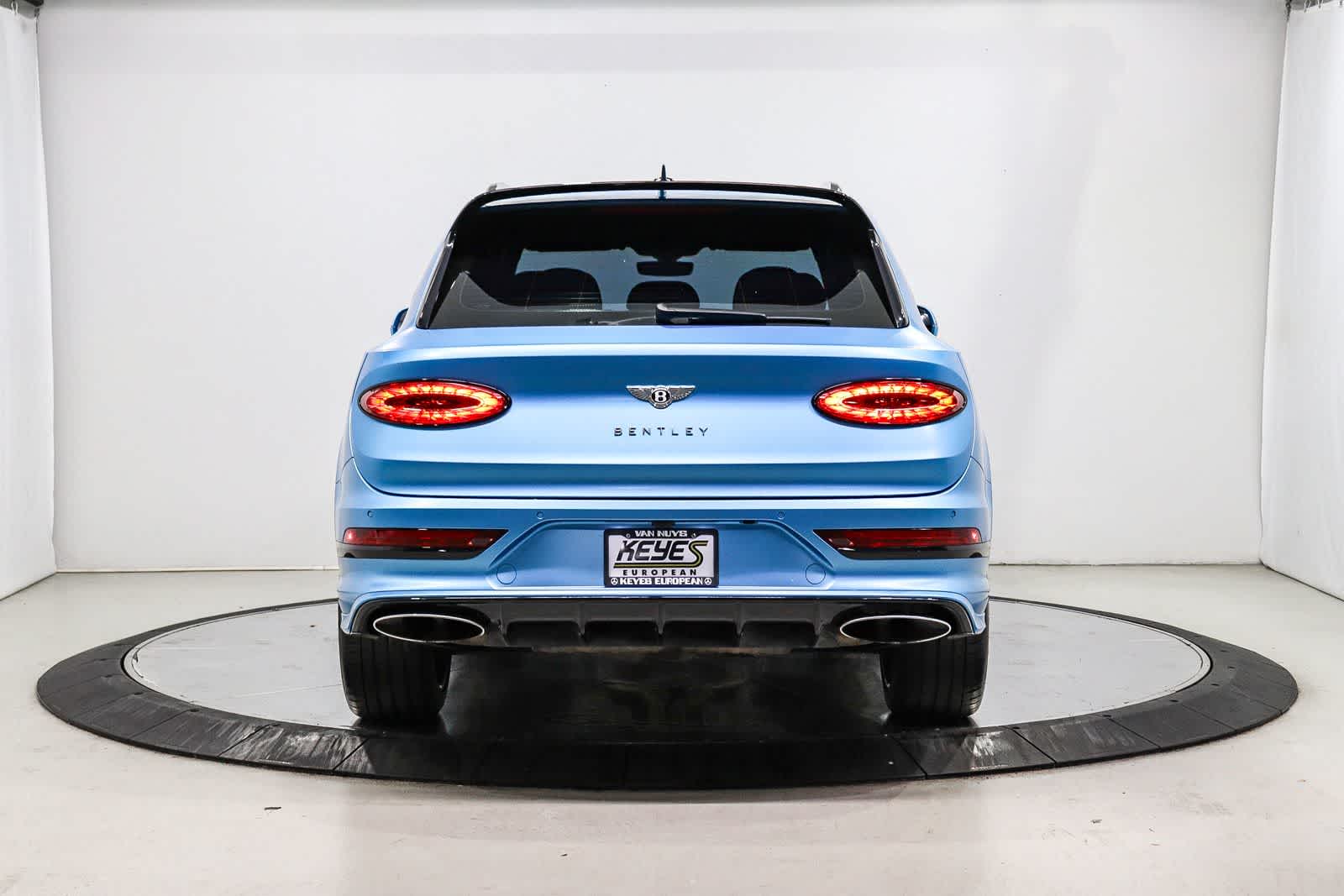 Thumbnail: 2022 Bentley Bentayga - 2