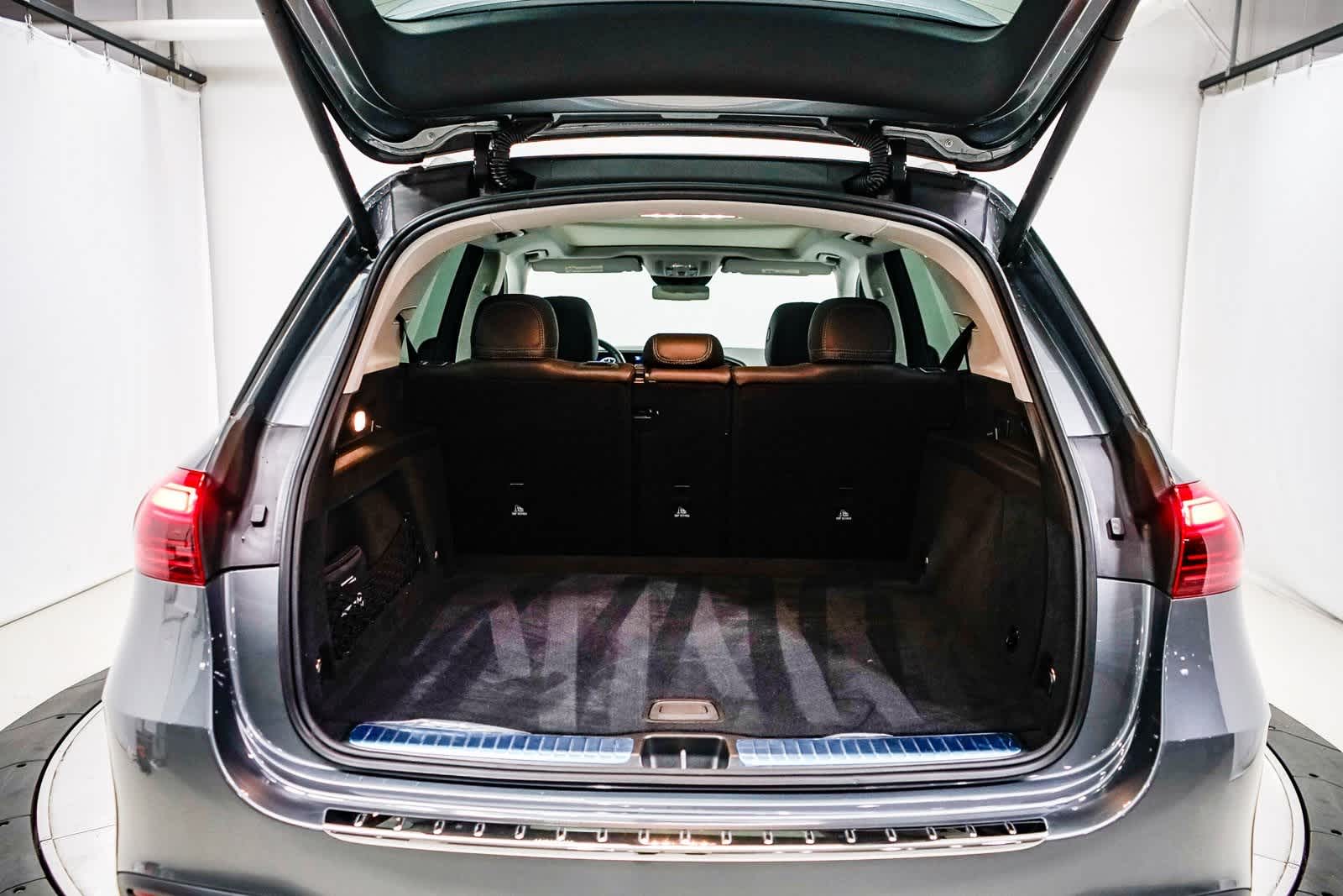 Thumbnail: 2025 Mercedes-Benz GLE - 27