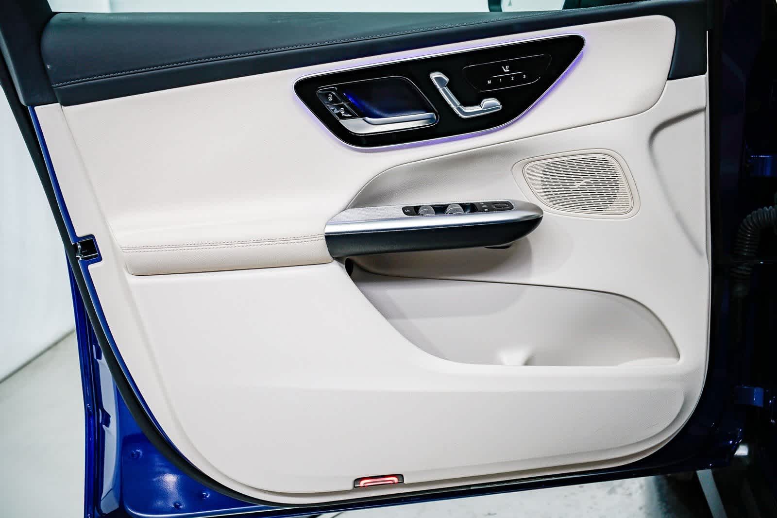 Thumbnail: 2025 Mercedes-Benz GLC - 18