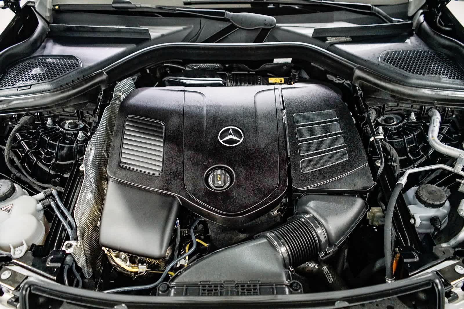 Thumbnail: 2025 Mercedes-Benz GLC - 27