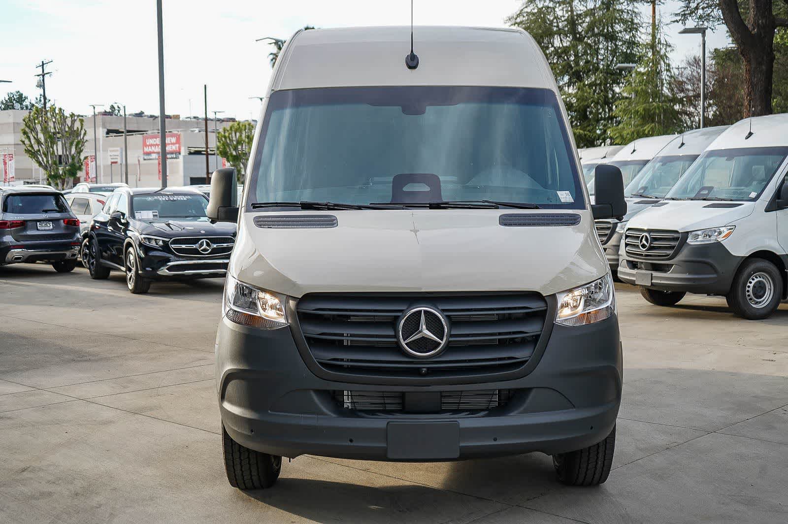Thumbnail: 2026 Mercedes-Benz Sprinter - 2
