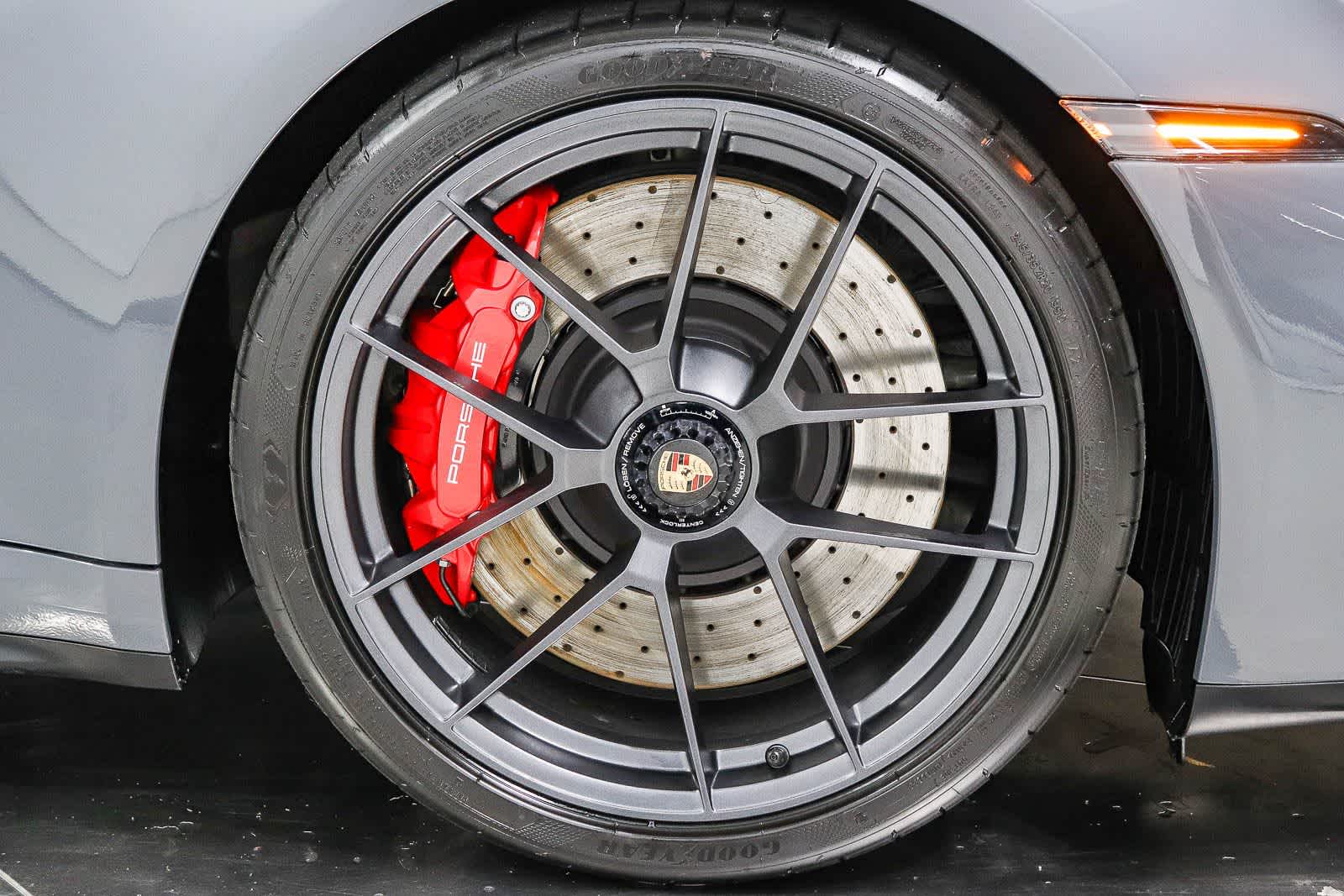 Thumbnail: 2026 Porsche 911 - 9