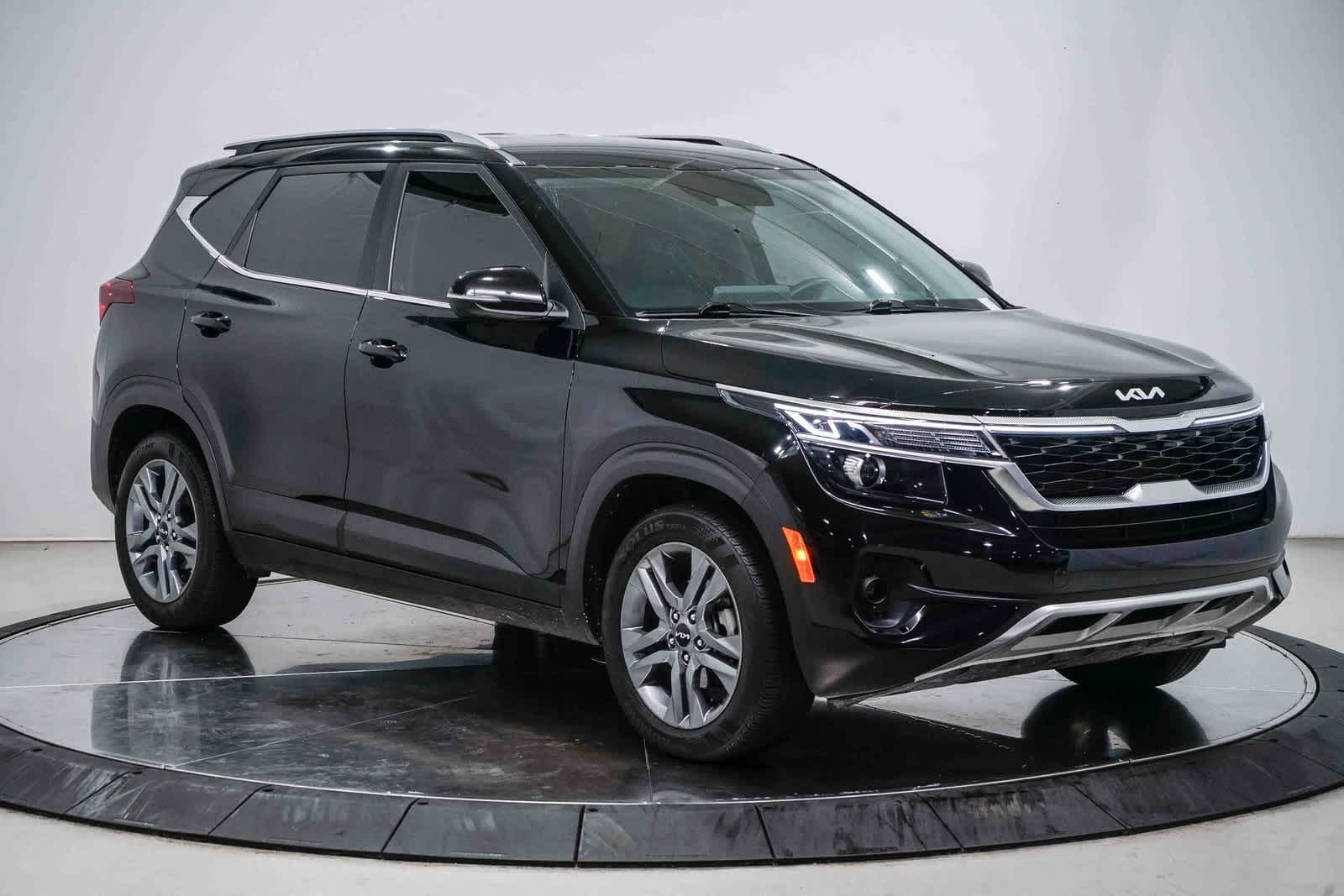 Thumbnail: 2023 Kia Seltos - 5