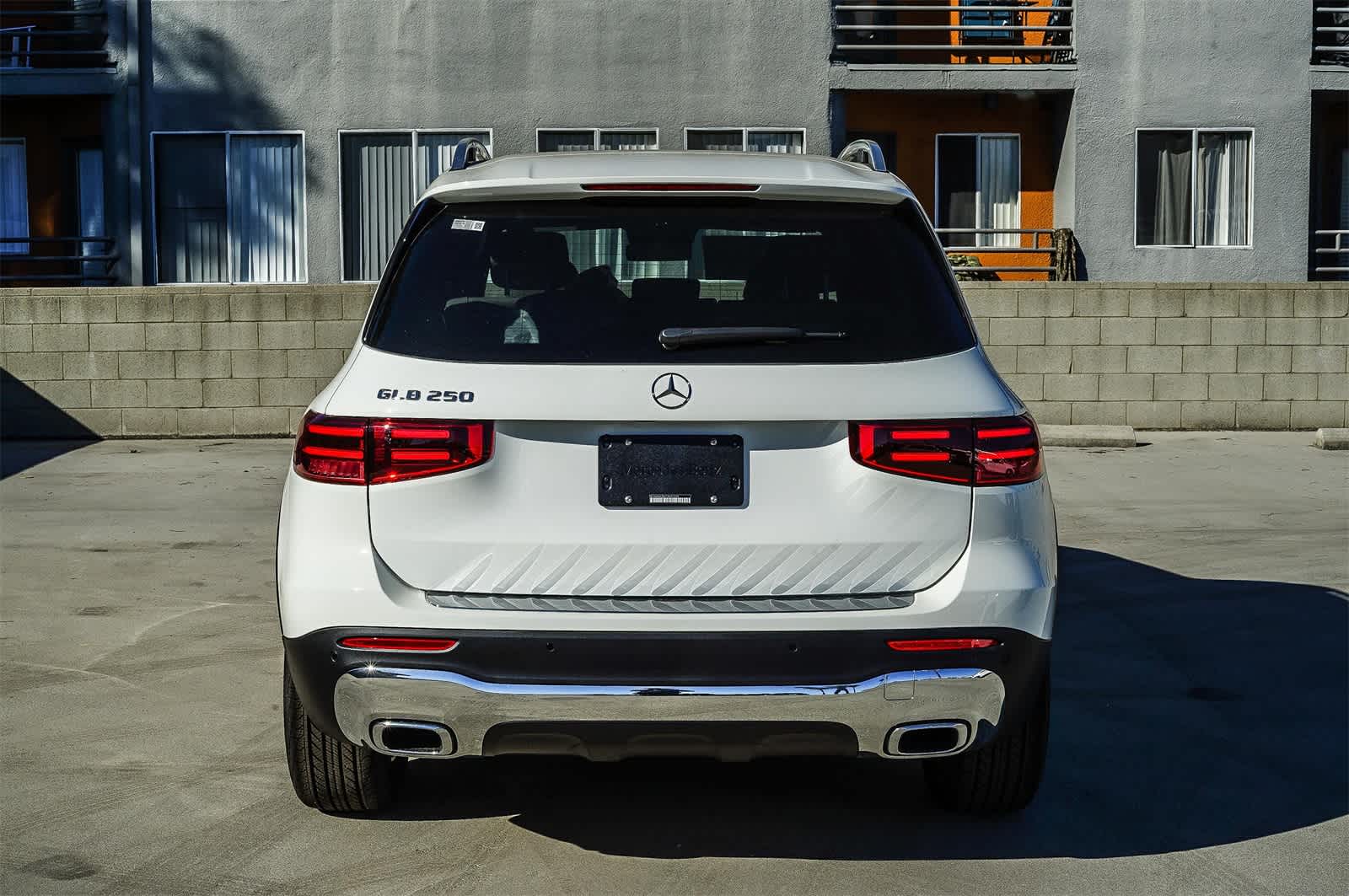 Thumbnail: 2026 Mercedes-Benz GLB - 3