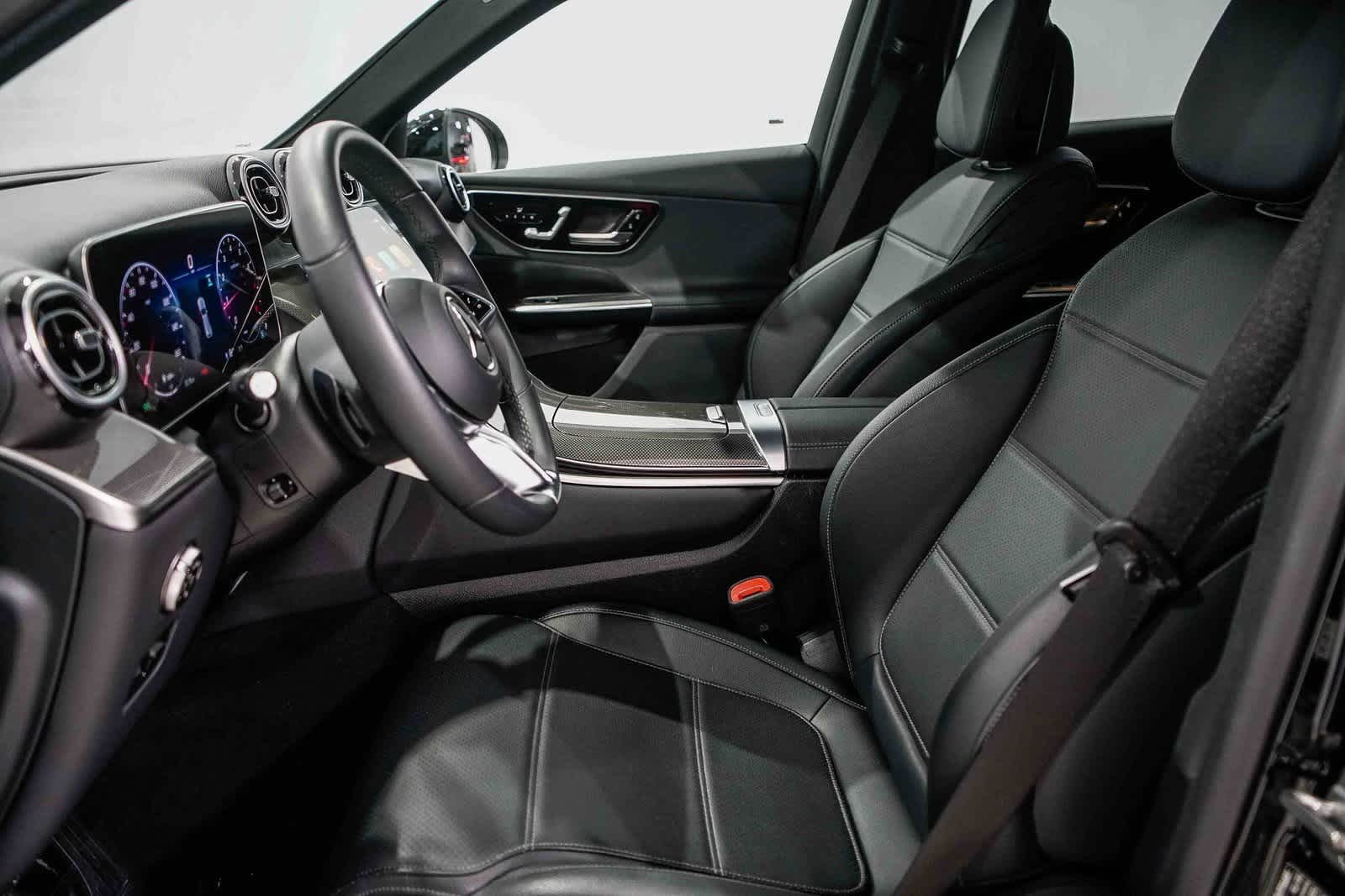 Thumbnail: 2025 Mercedes-Benz GLC - 16