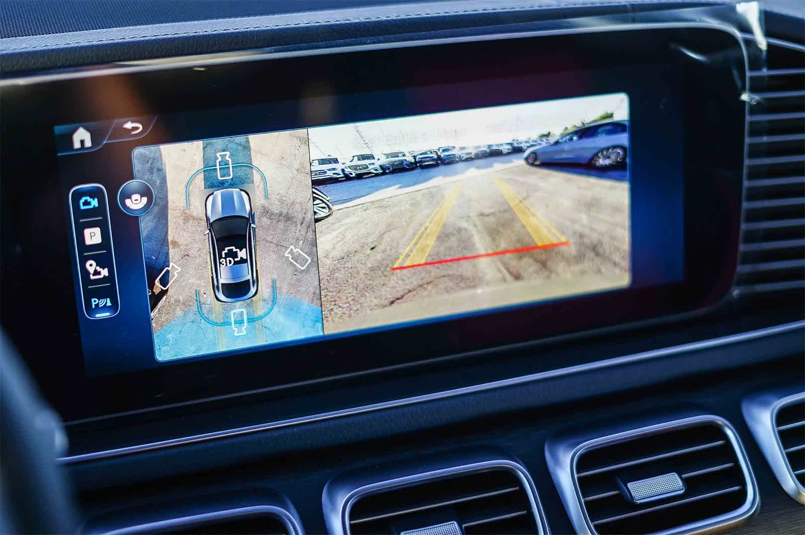 Thumbnail: 2026 Mercedes-Benz GLE - 26