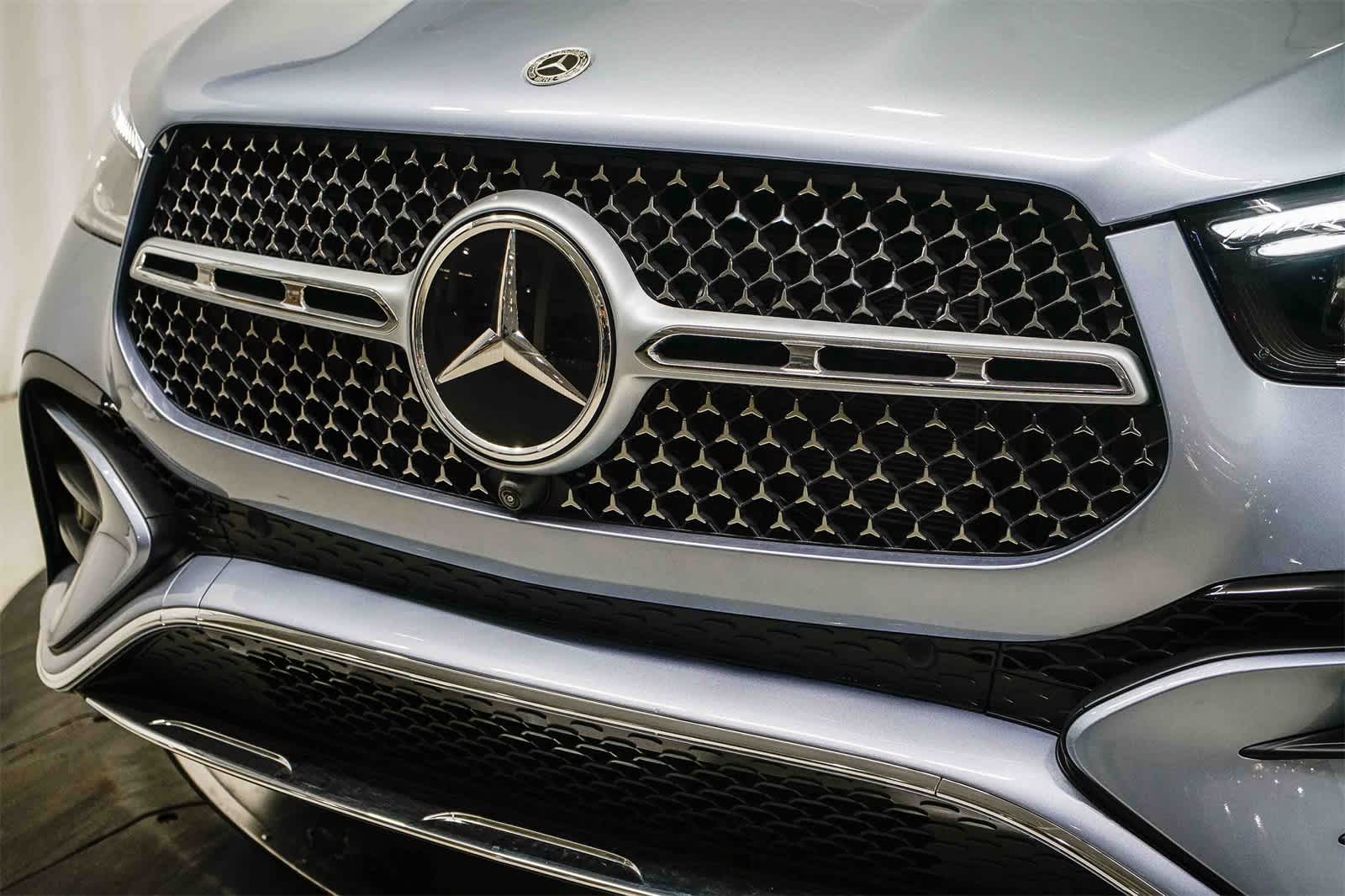 Thumbnail: 2026 Mercedes-Benz GLE - 8