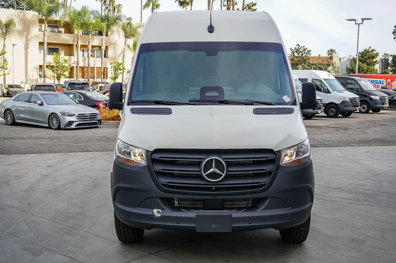 Thumbnail: 2026 Mercedes-Benz Sprinter - 2