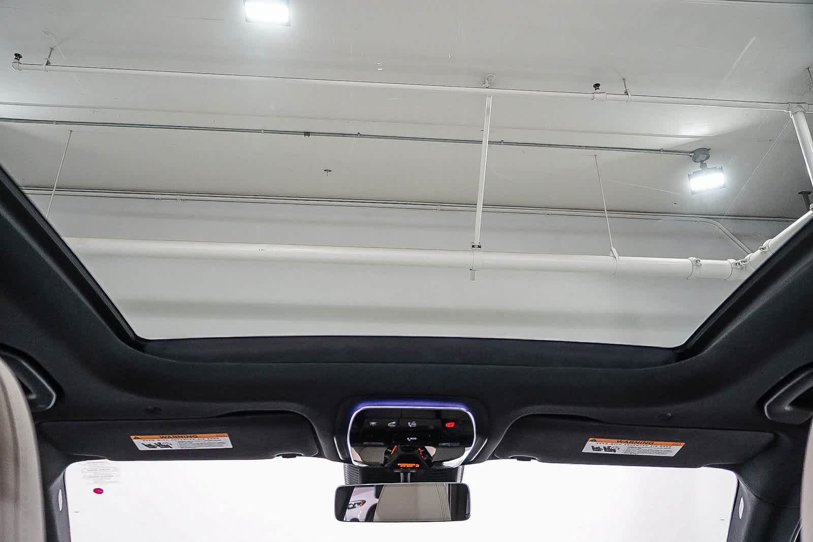 Thumbnail: 2025 Mercedes-Benz GLC - 18