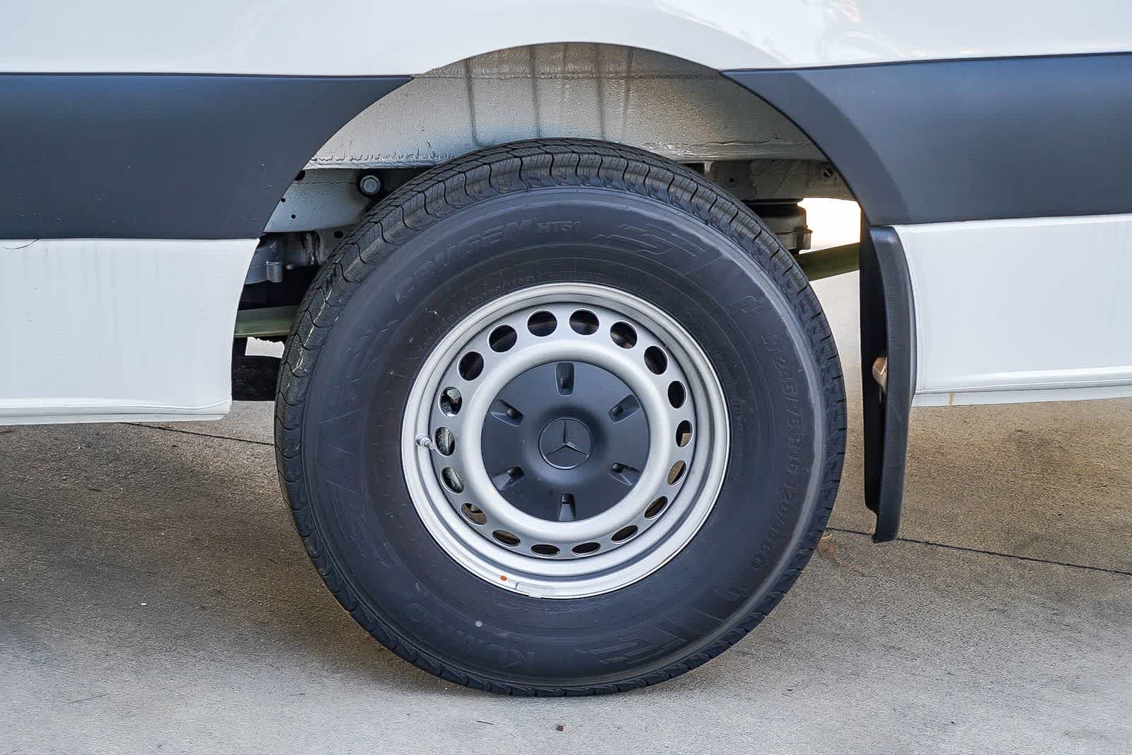 Thumbnail: 2024 Mercedes-Benz eSprinter - 11