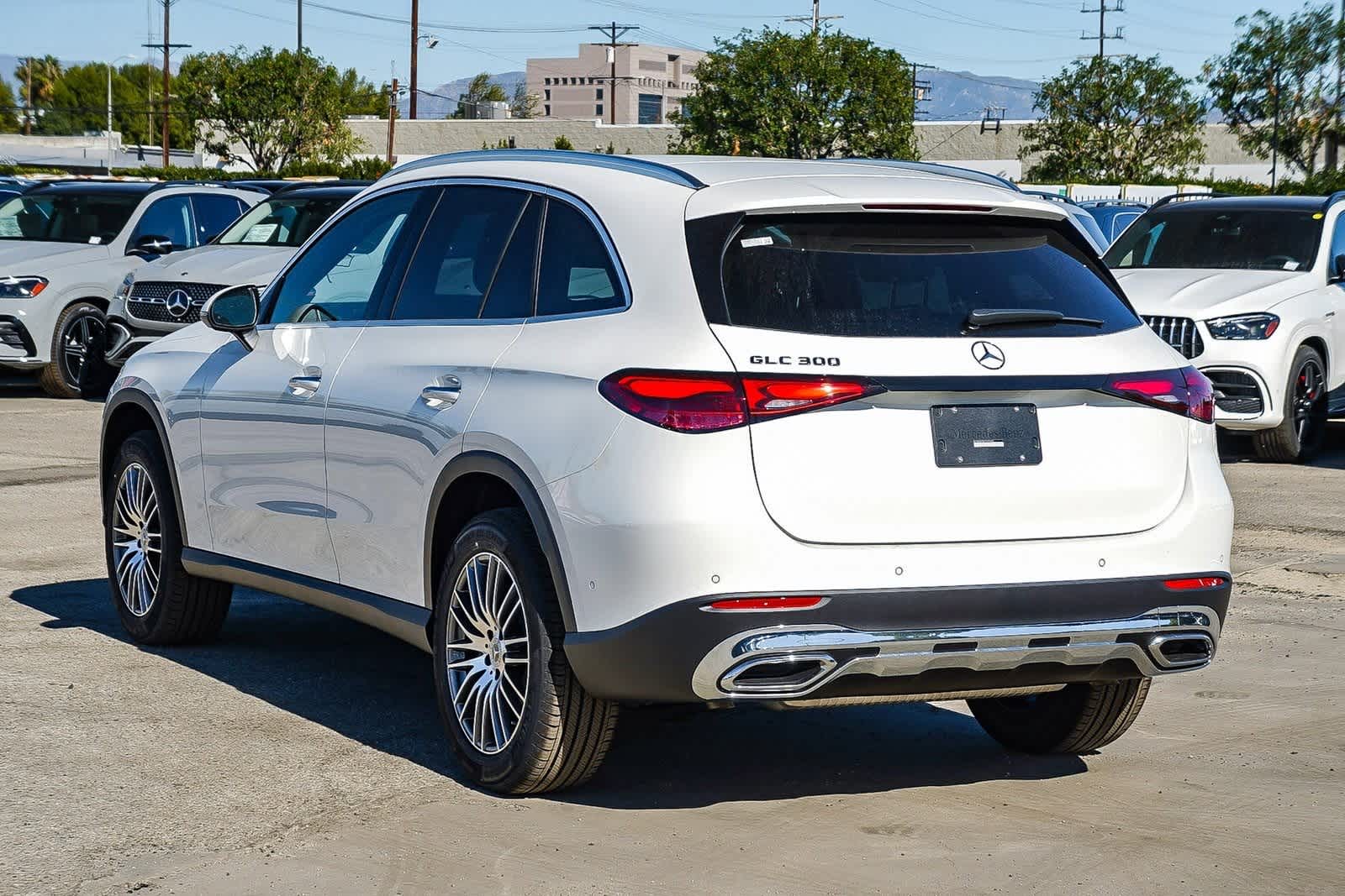 Thumbnail: 2026 Mercedes-Benz GLC - 6