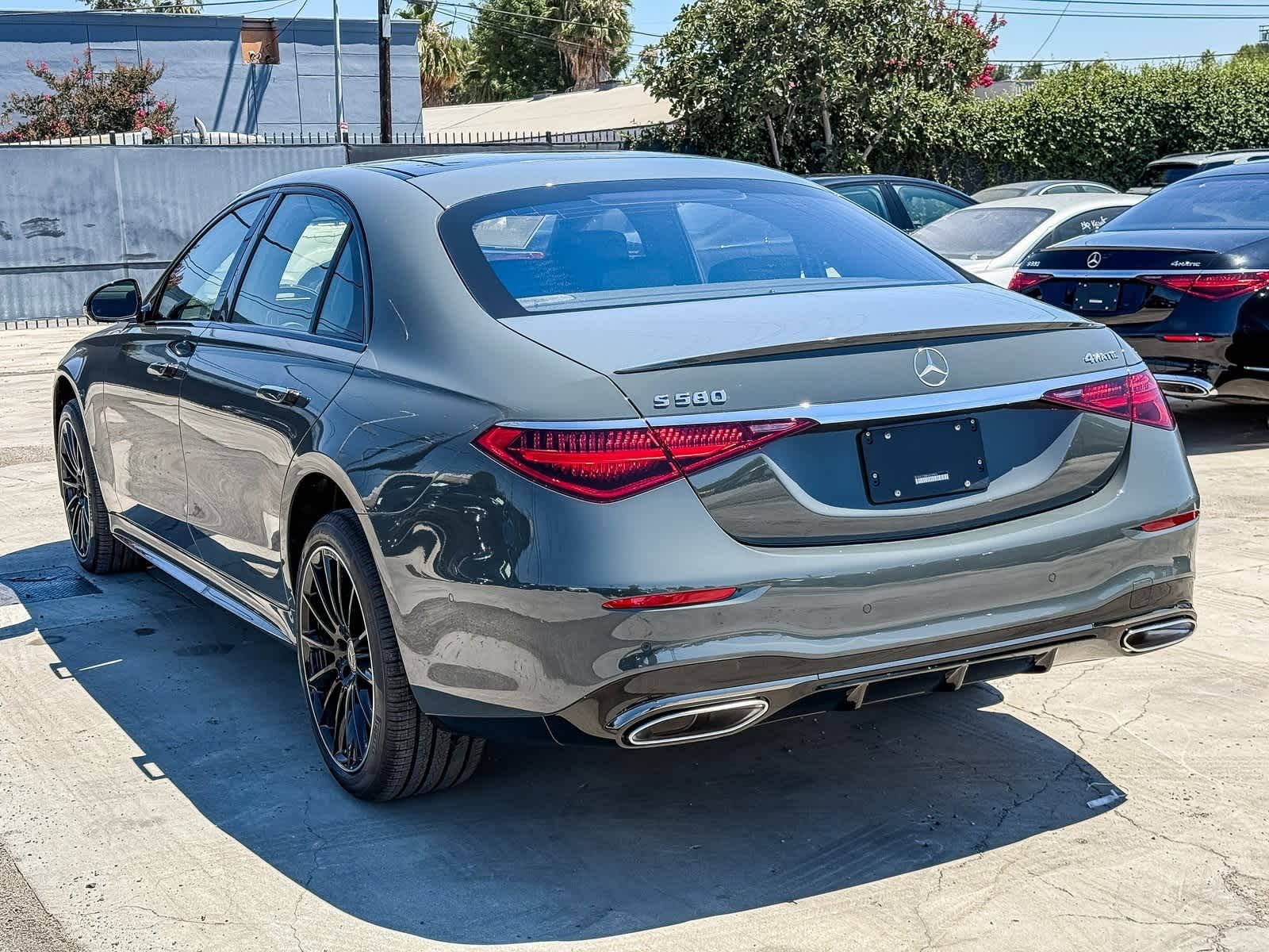 Thumbnail: 2025 Mercedes-Benz S-Class - 6
