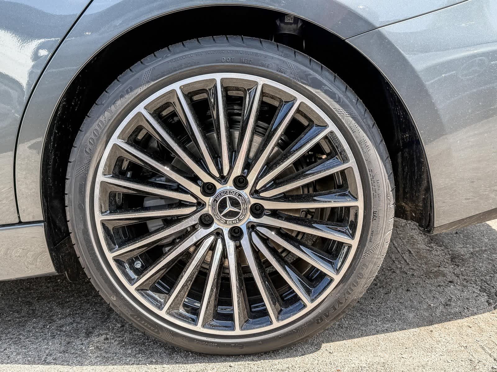 Thumbnail: 2025 Mercedes-Benz C-Class - 6