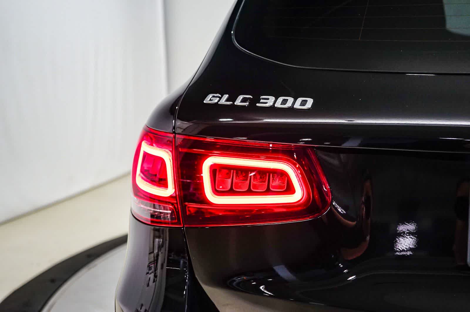 Thumbnail: 2022 Mercedes-Benz GLC - 8