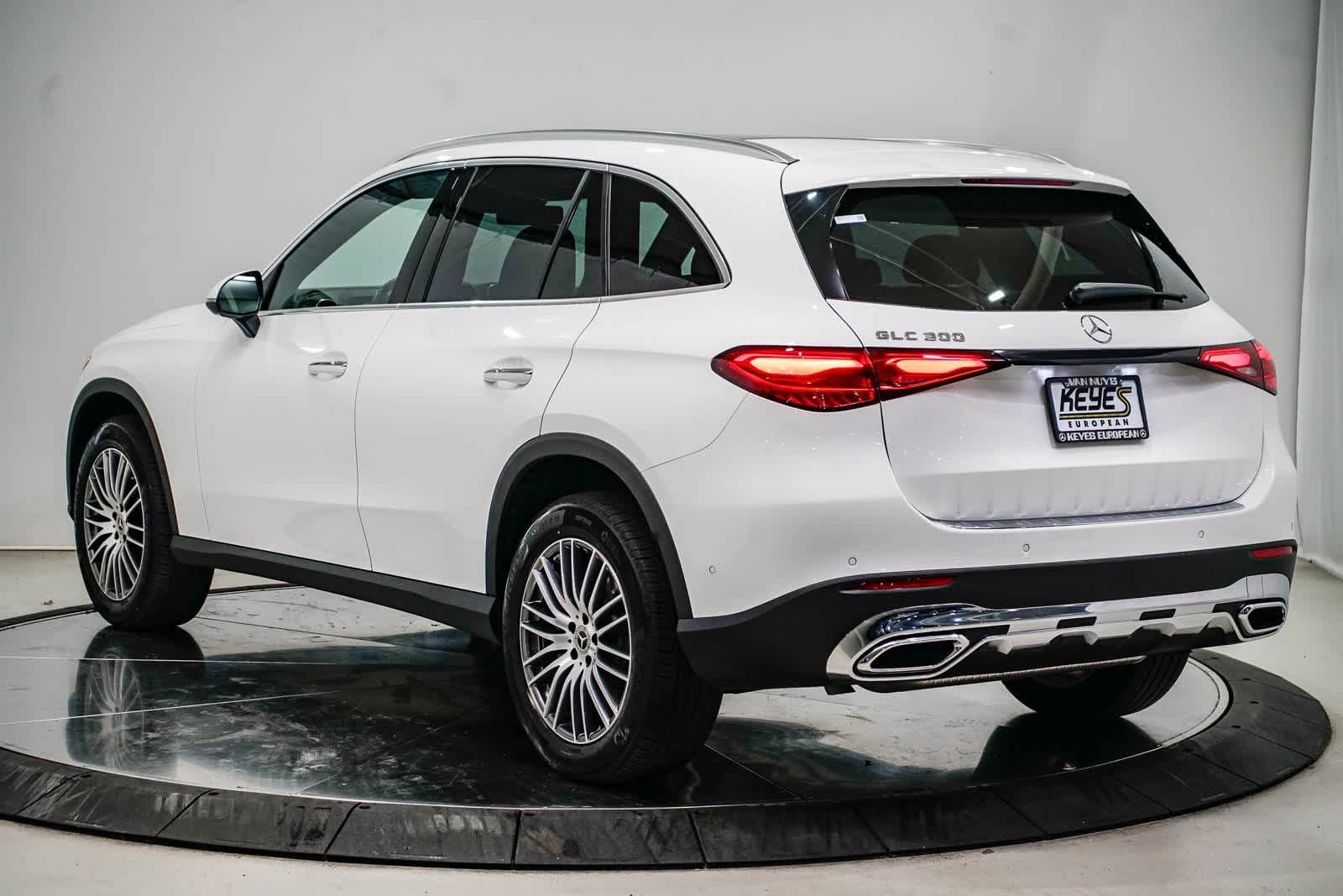 Thumbnail: 2025 Mercedes-Benz GLC - 2