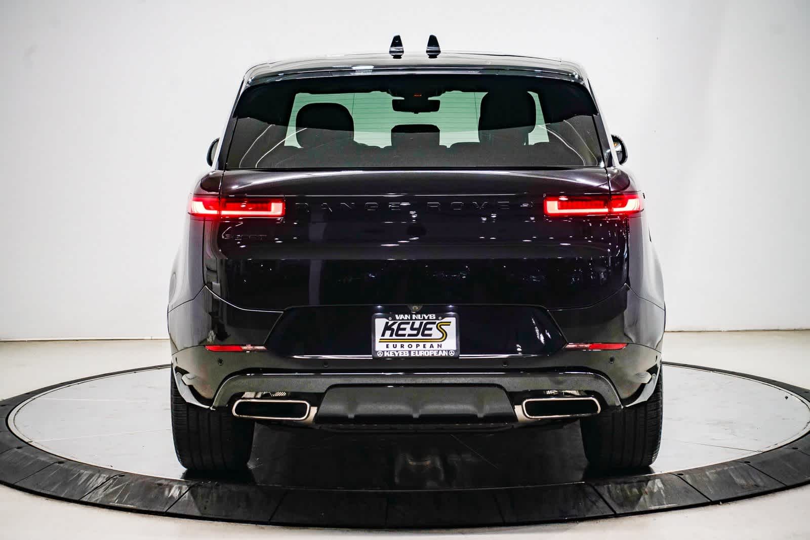 Thumbnail: 2024 Land Rover Range Rover Sport - 3