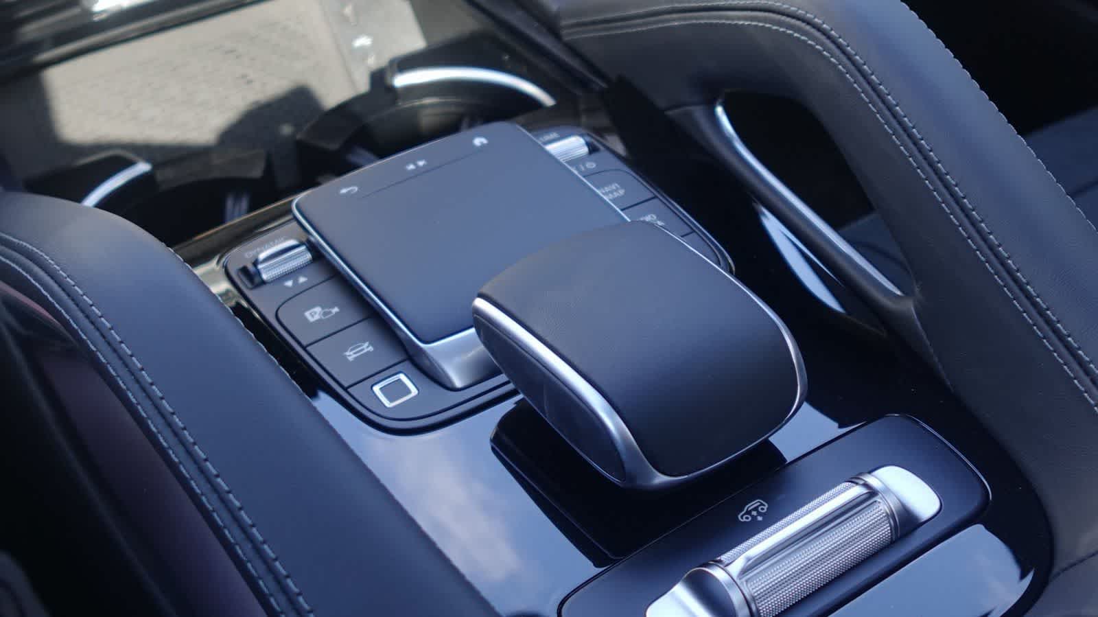 Thumbnail: 2026 Mercedes-Benz GLE - 30