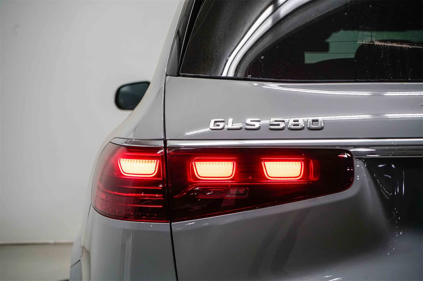 Thumbnail: 2026 Mercedes-Benz GLS - 9