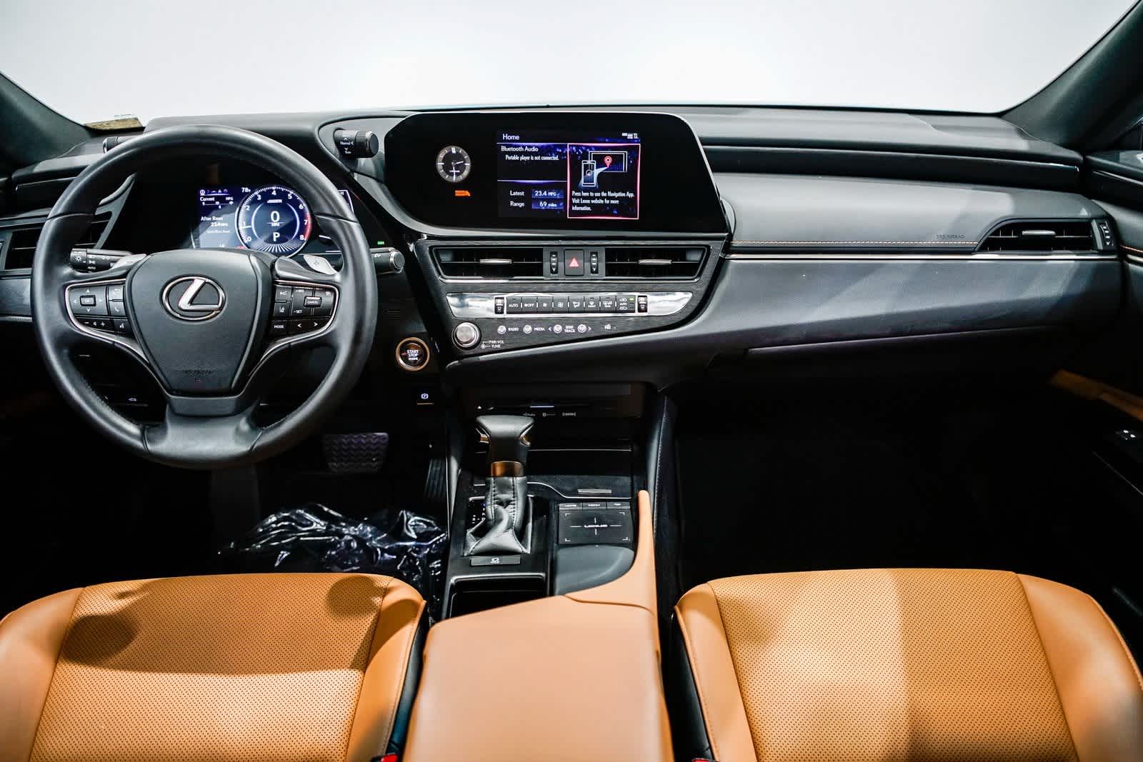 Thumbnail: 2022 Lexus ES - 12