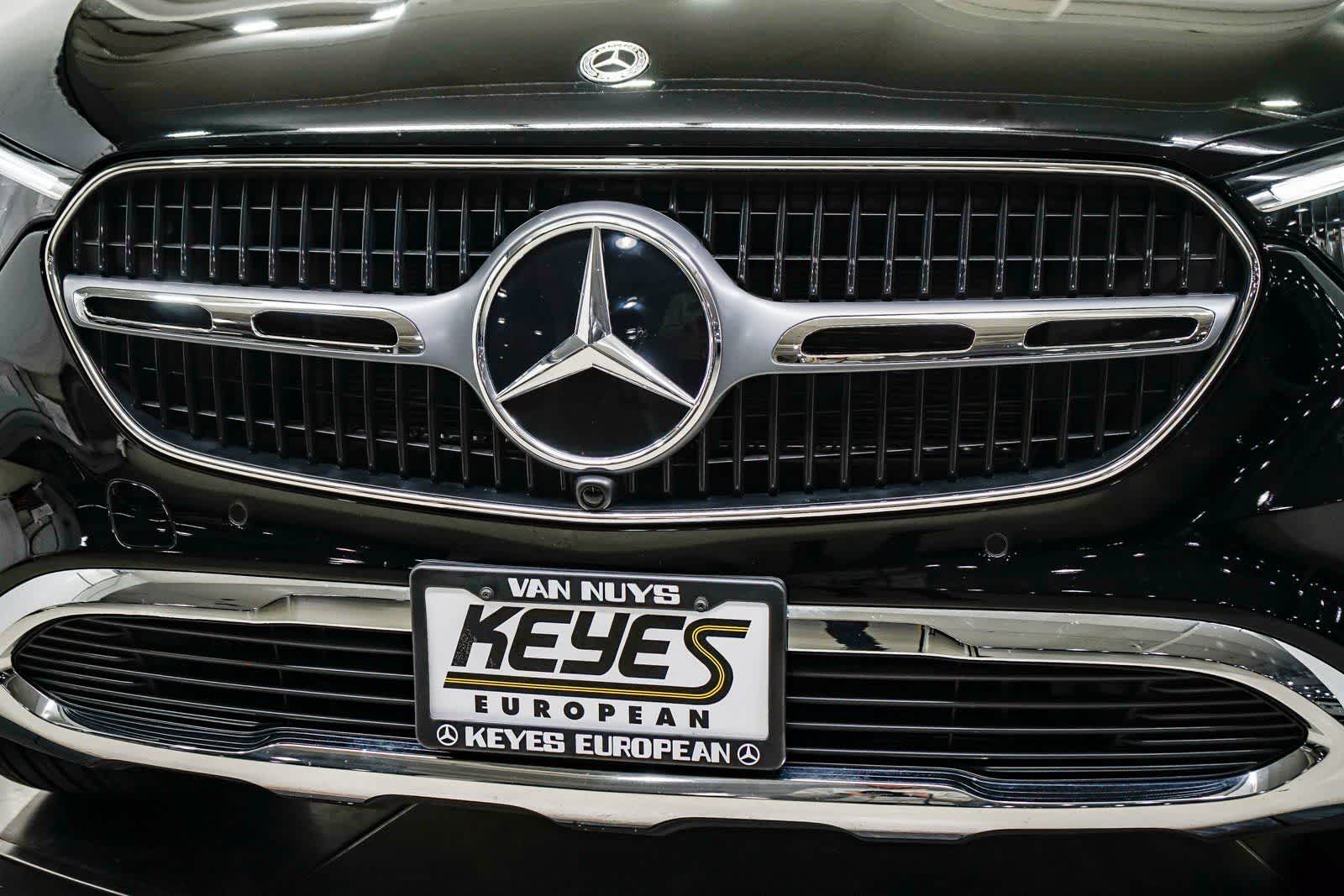 Thumbnail: 2025 Mercedes-Benz GLC - 8