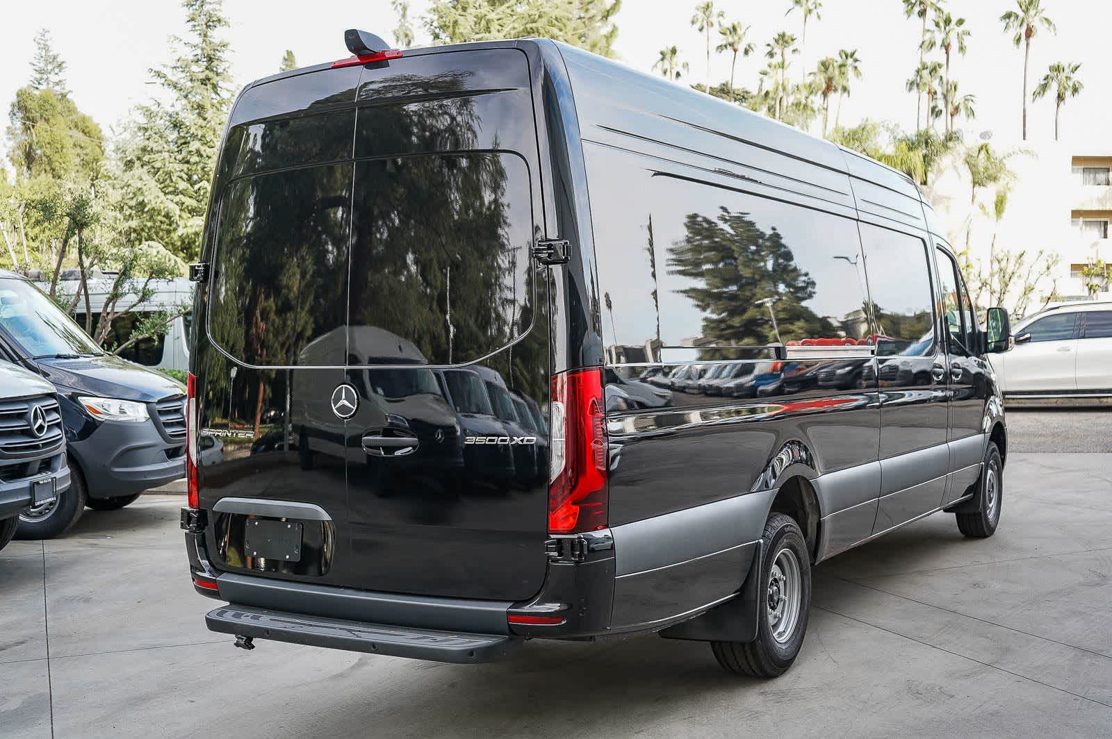 Thumbnail: 2026 Mercedes-Benz Sprinter - 4