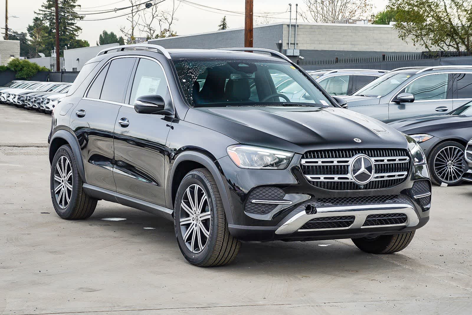 Thumbnail: 2026 Mercedes-Benz GLE - 3