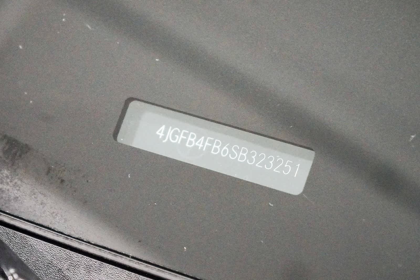 Thumbnail: 2025 Mercedes-Benz GLE - 29