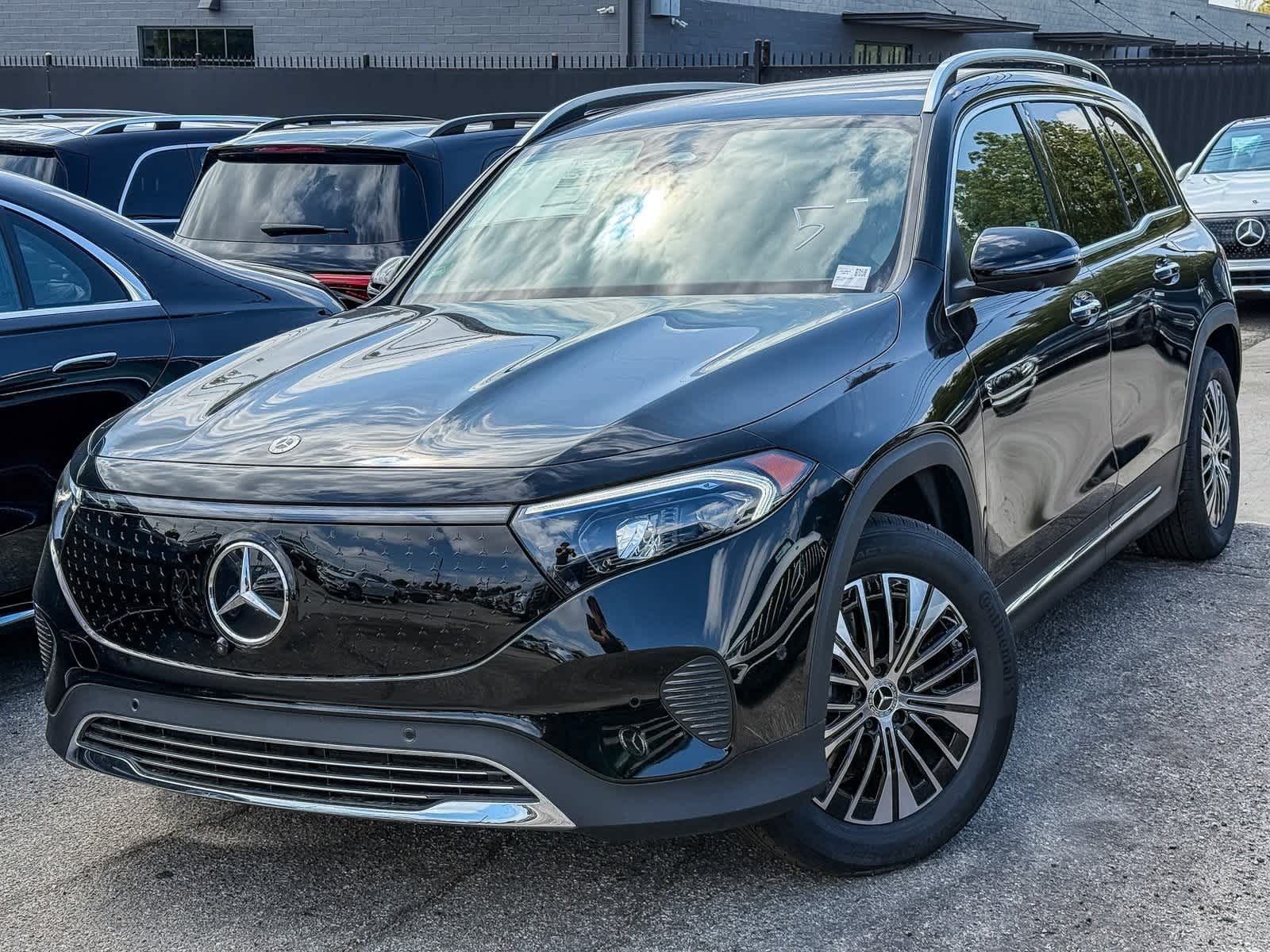 2025 Mercedes-Benz EQB 300 -
                  Van Nuys, CA