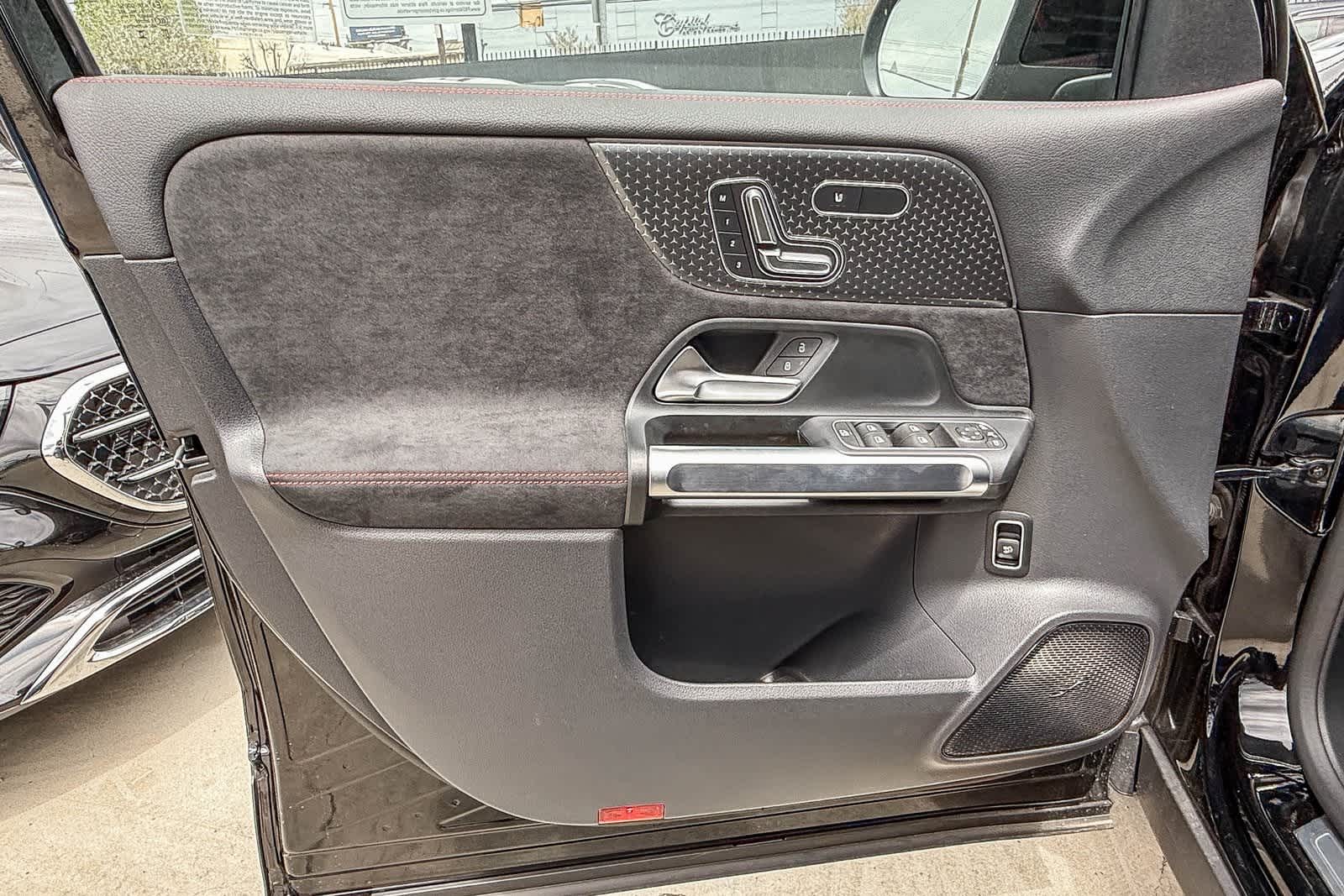 Thumbnail: 2024 Mercedes-Benz EQB - 22