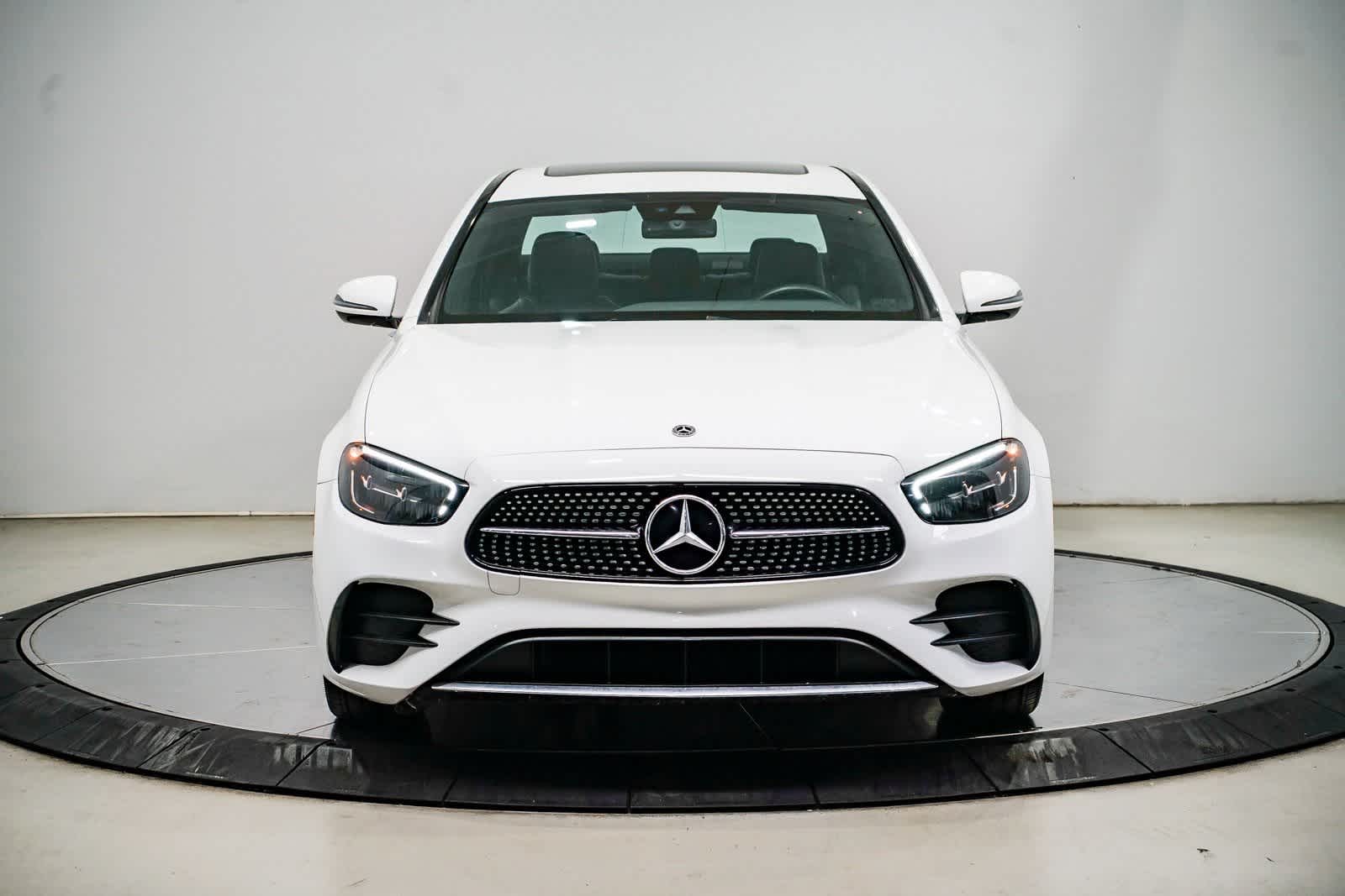 Thumbnail: 2022 Mercedes-Benz E-Class - 6