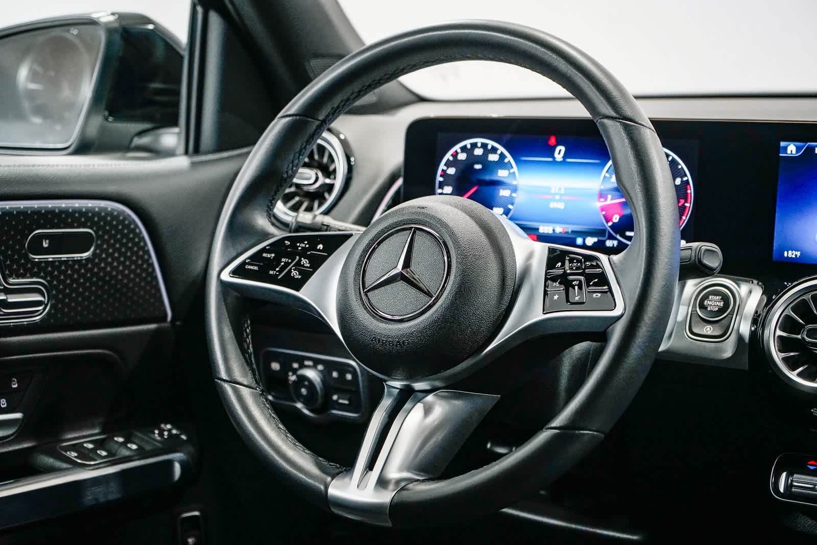 Thumbnail: 2025 Mercedes-Benz GLB - 14