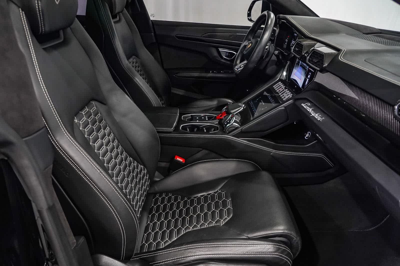 Thumbnail: 2021 Lamborghini Urus - 19