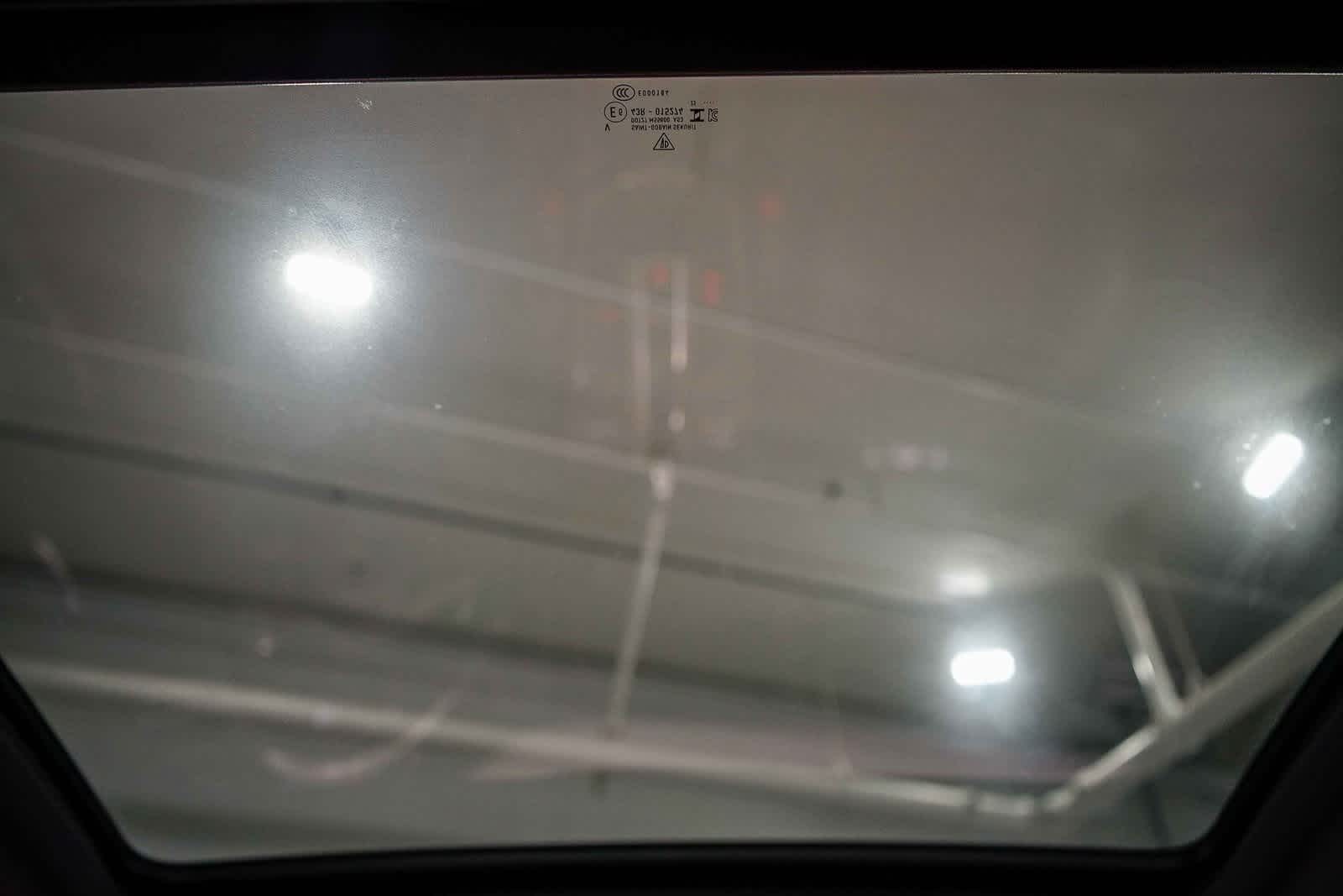 Thumbnail: 2024 Porsche Macan - 11