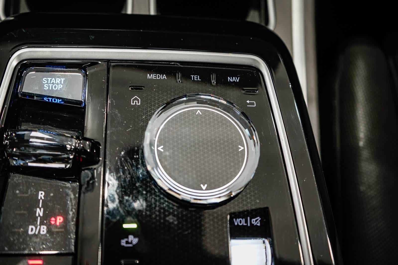 Thumbnail: 2023 BMW i7 - 24