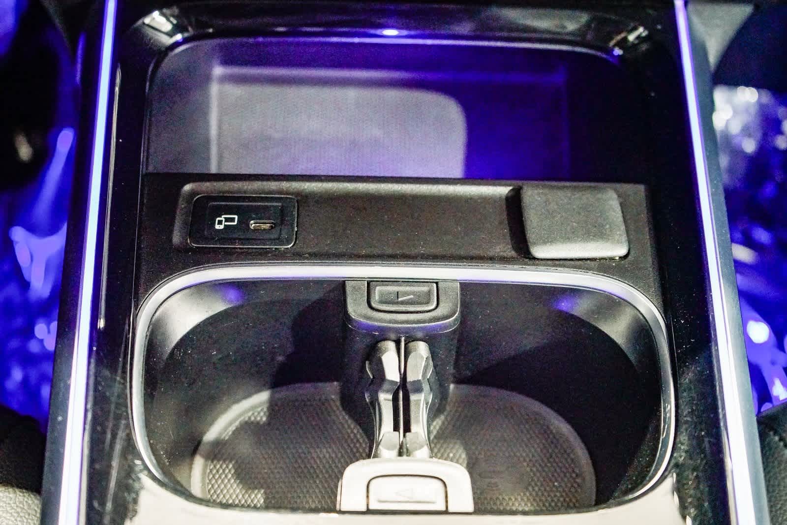 Thumbnail: 2022 Mercedes-Benz GLB - 21