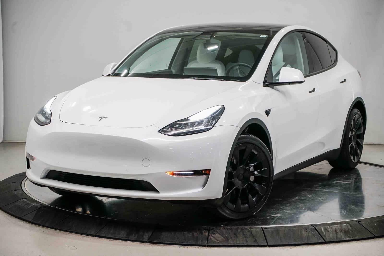Thumbnail: 2022 Tesla Model Y - 1