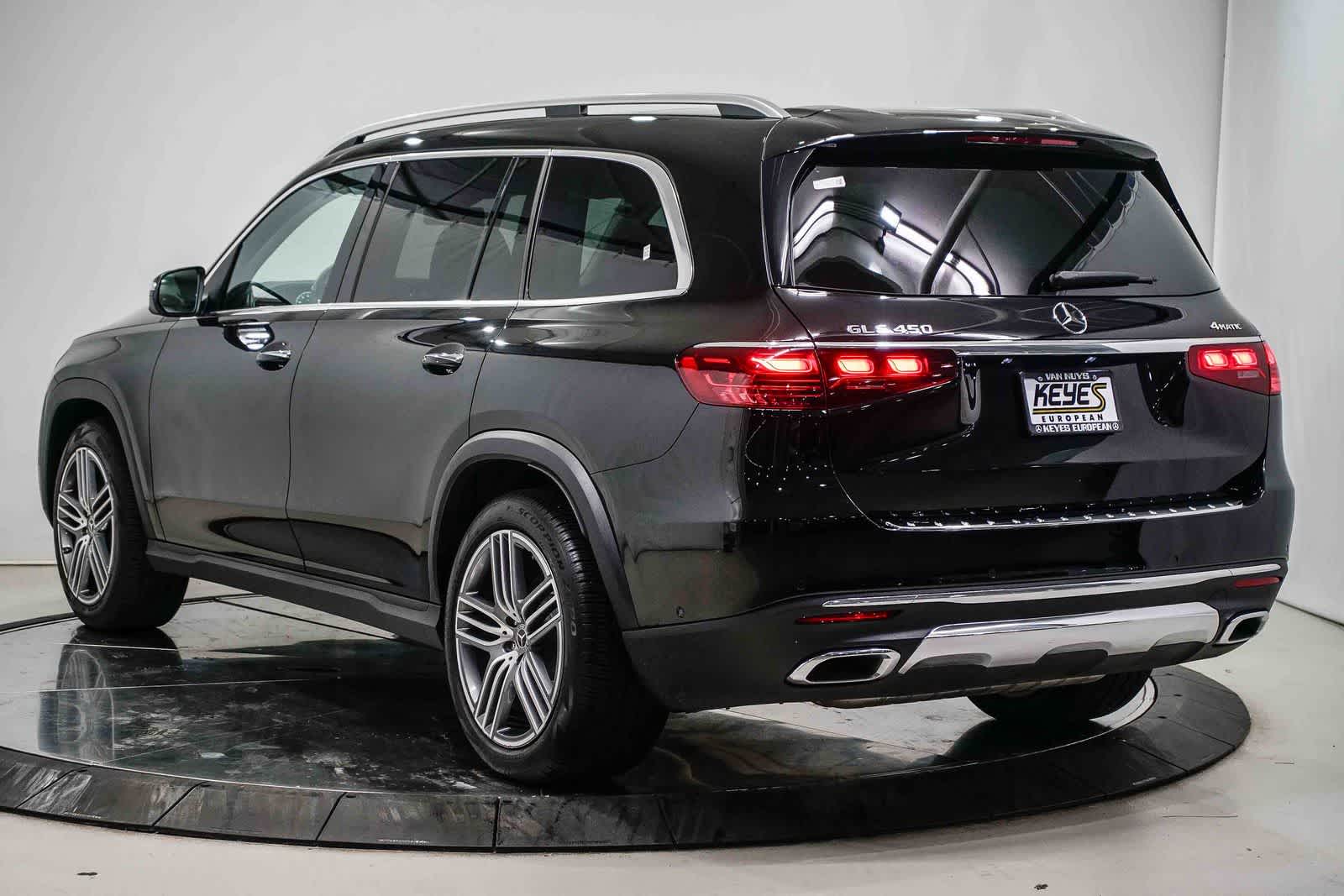 Thumbnail: 2026 Mercedes-Benz GLS - 2