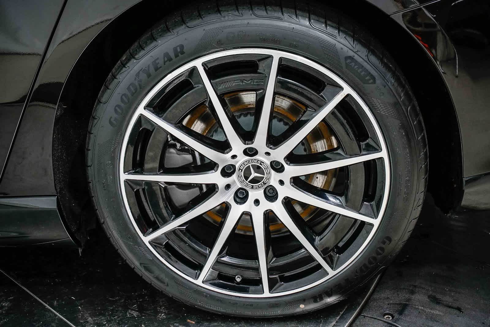 Thumbnail: 2023 Mercedes-Benz EQS - 10