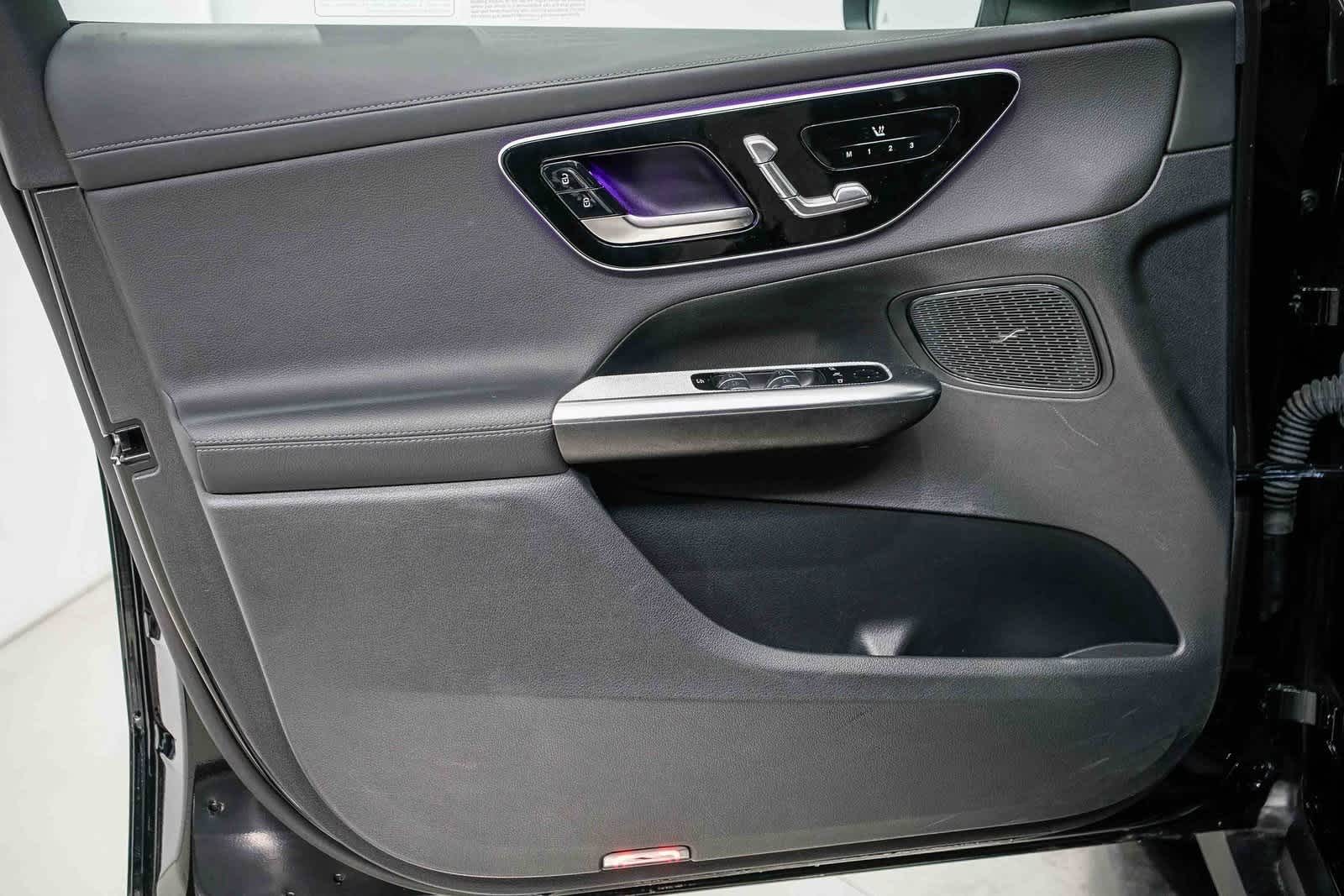 Thumbnail: 2025 Mercedes-Benz GLC - 18