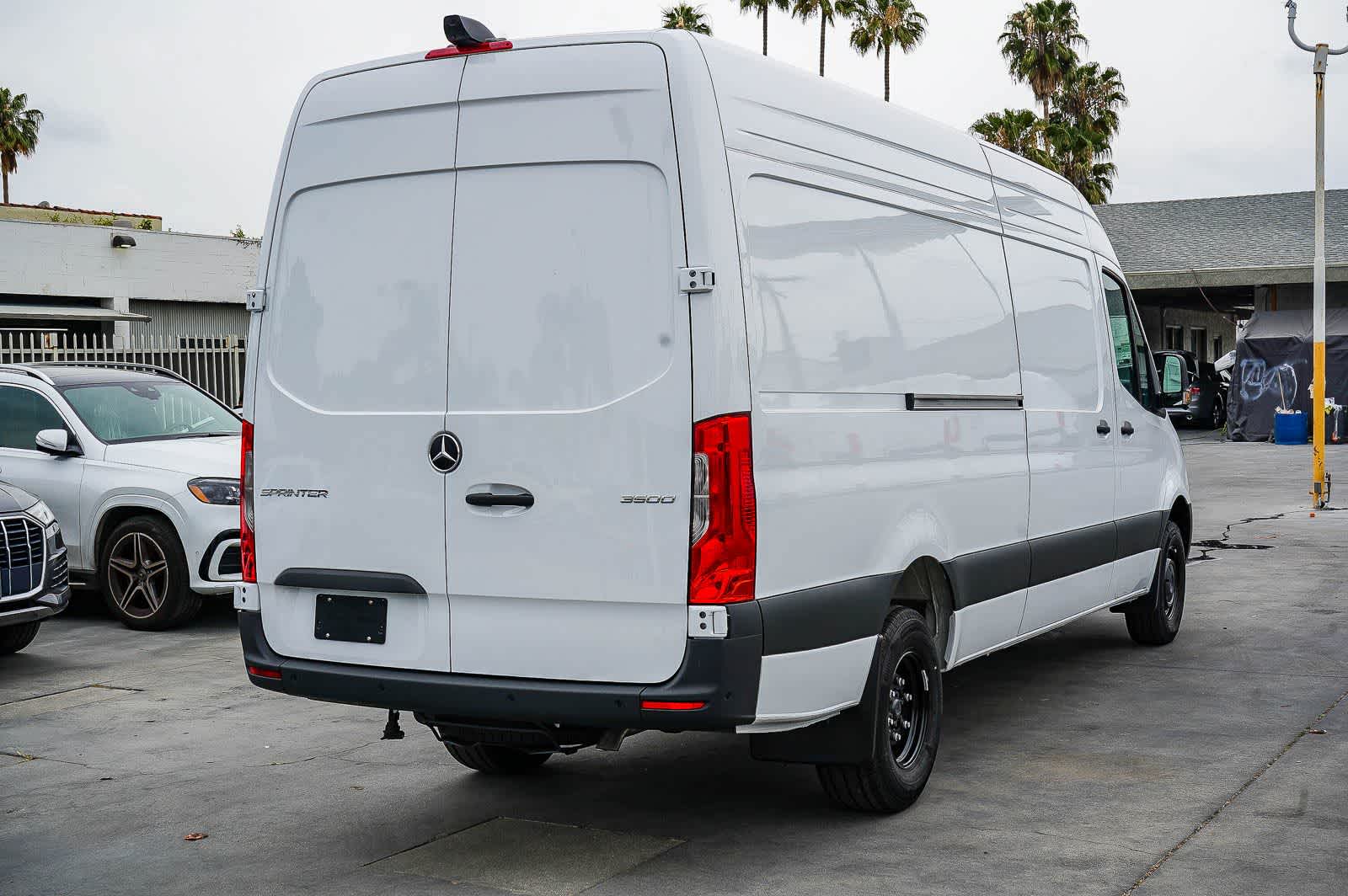 Thumbnail: 2026 Mercedes-Benz Sprinter - 4