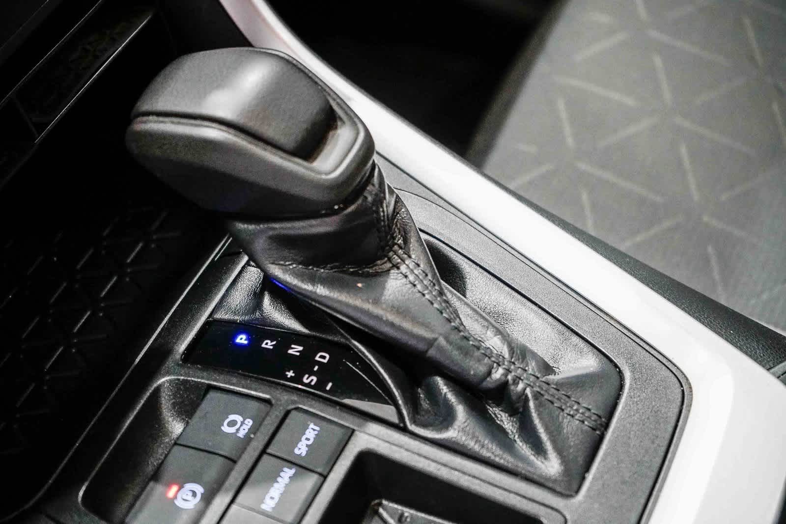 Thumbnail: 2019 Toyota RAV4 - 21