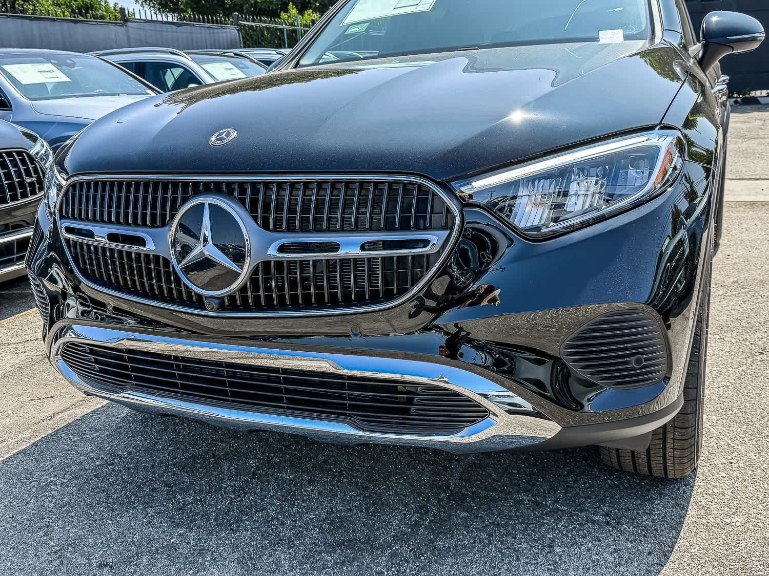 Thumbnail: 2025 Mercedes-Benz GLC - 11