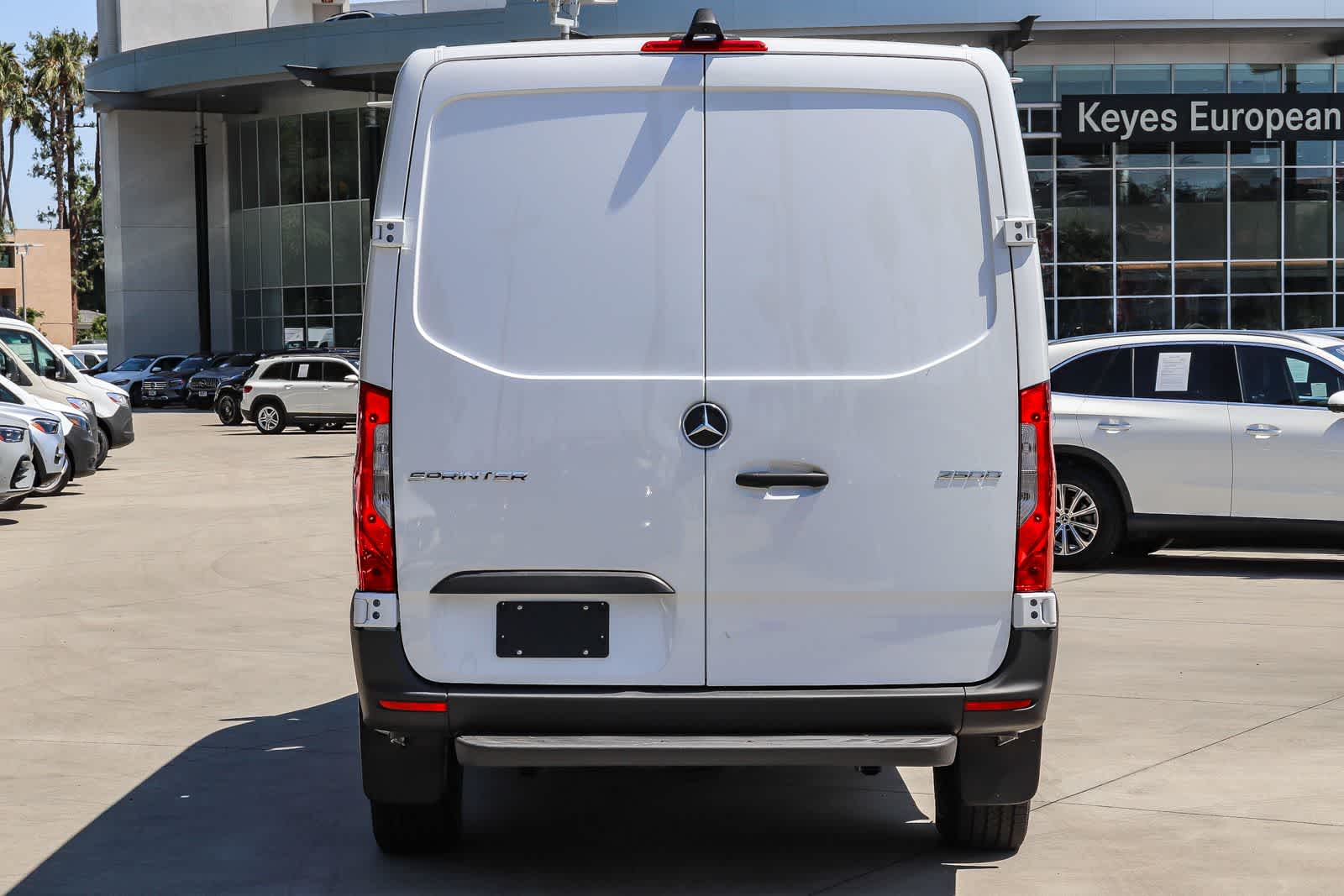 Thumbnail: 2026 Mercedes-Benz Sprinter - 3